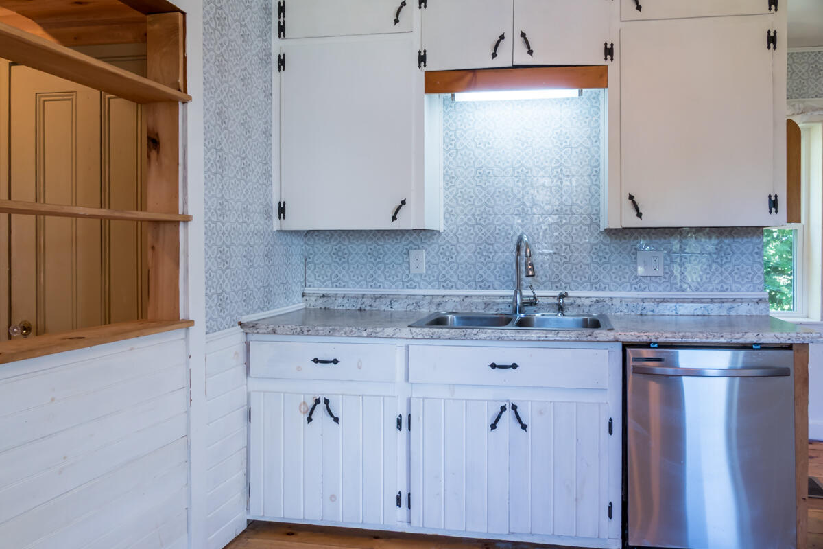 47 Depot Street Property Photo 6