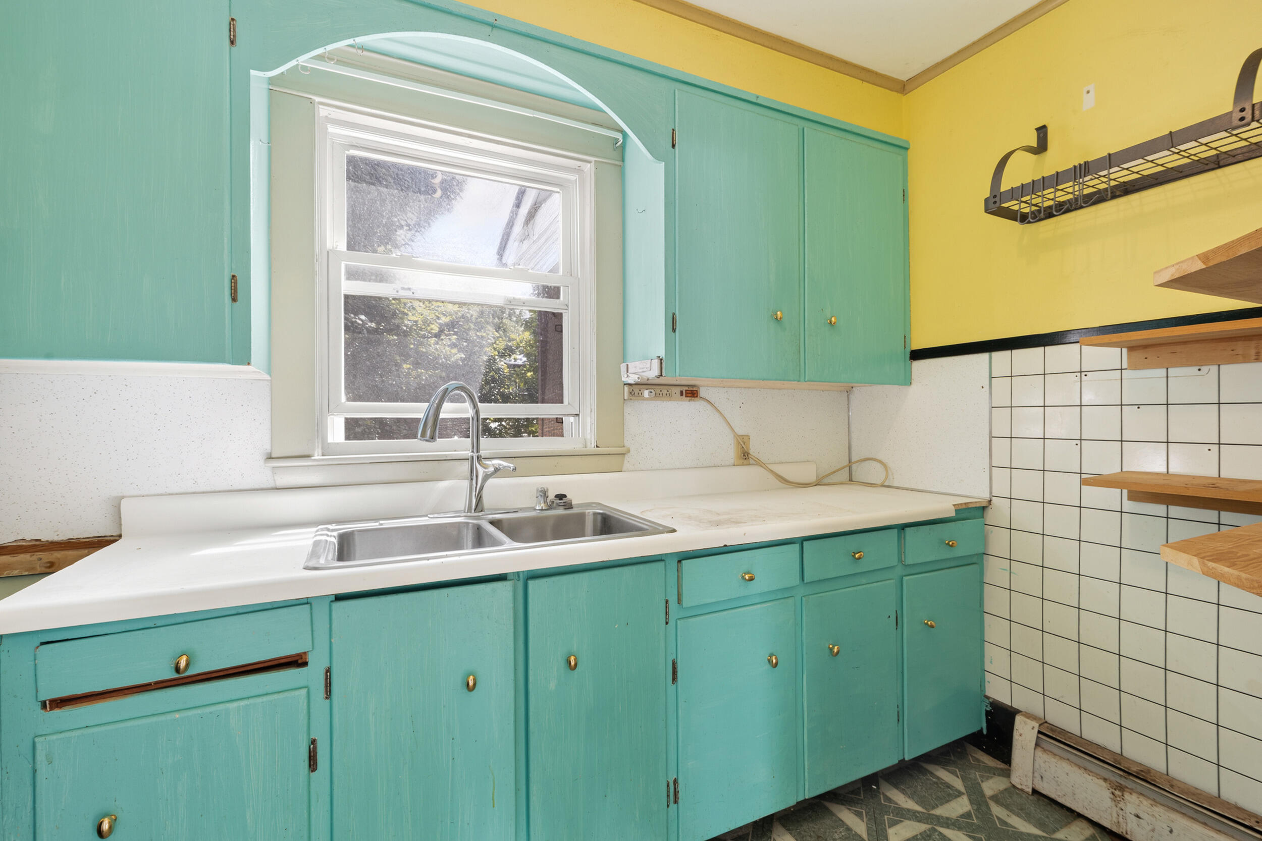 23 Cottage Street Property Photo 7