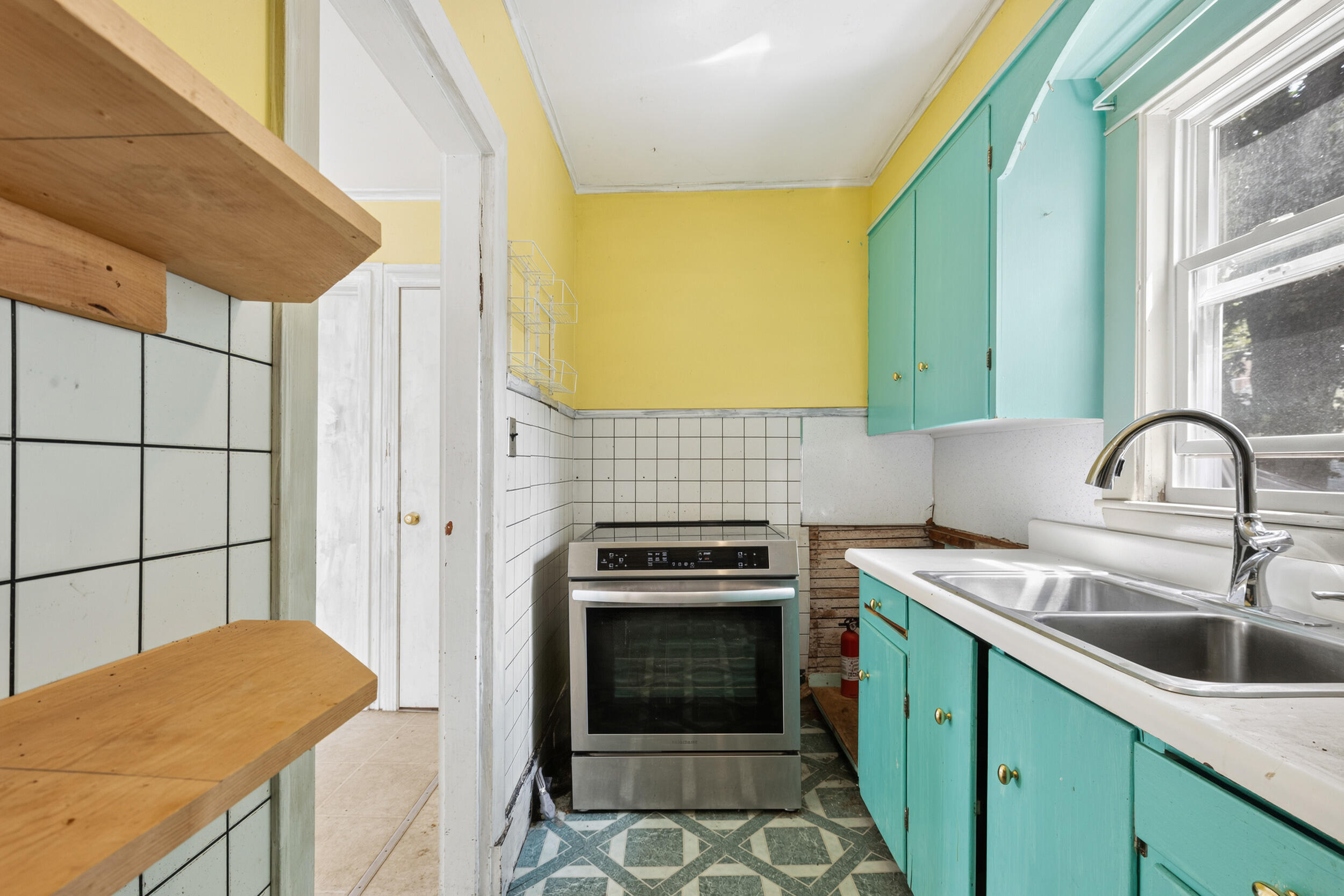 23 Cottage Street Property Photo 8
