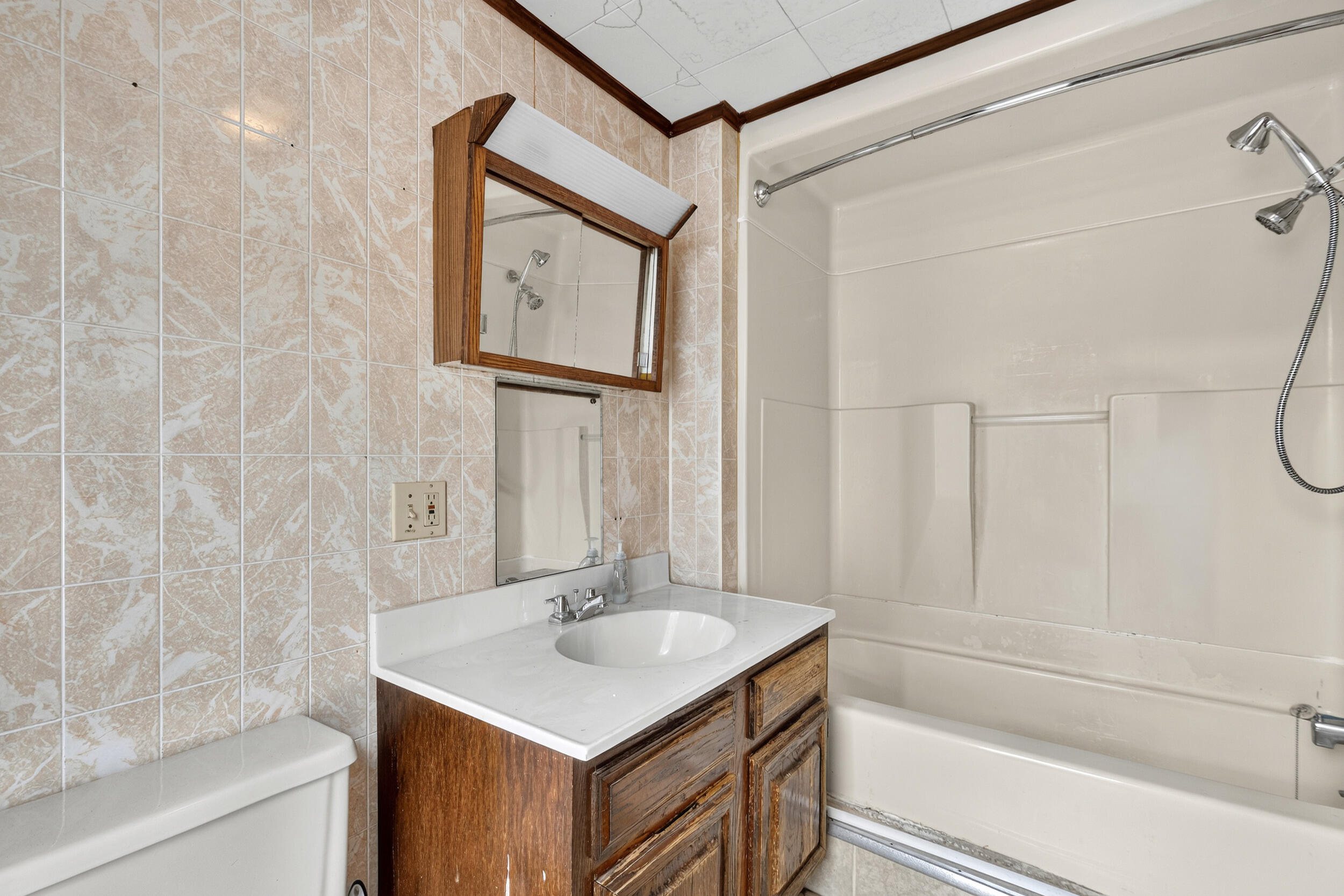 23 Cottage Street Property Photo 12