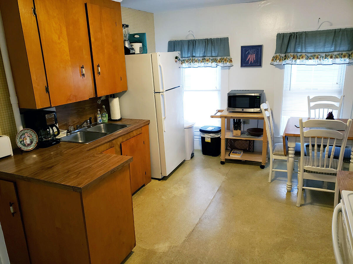 8 Spring Street Property Photo 9