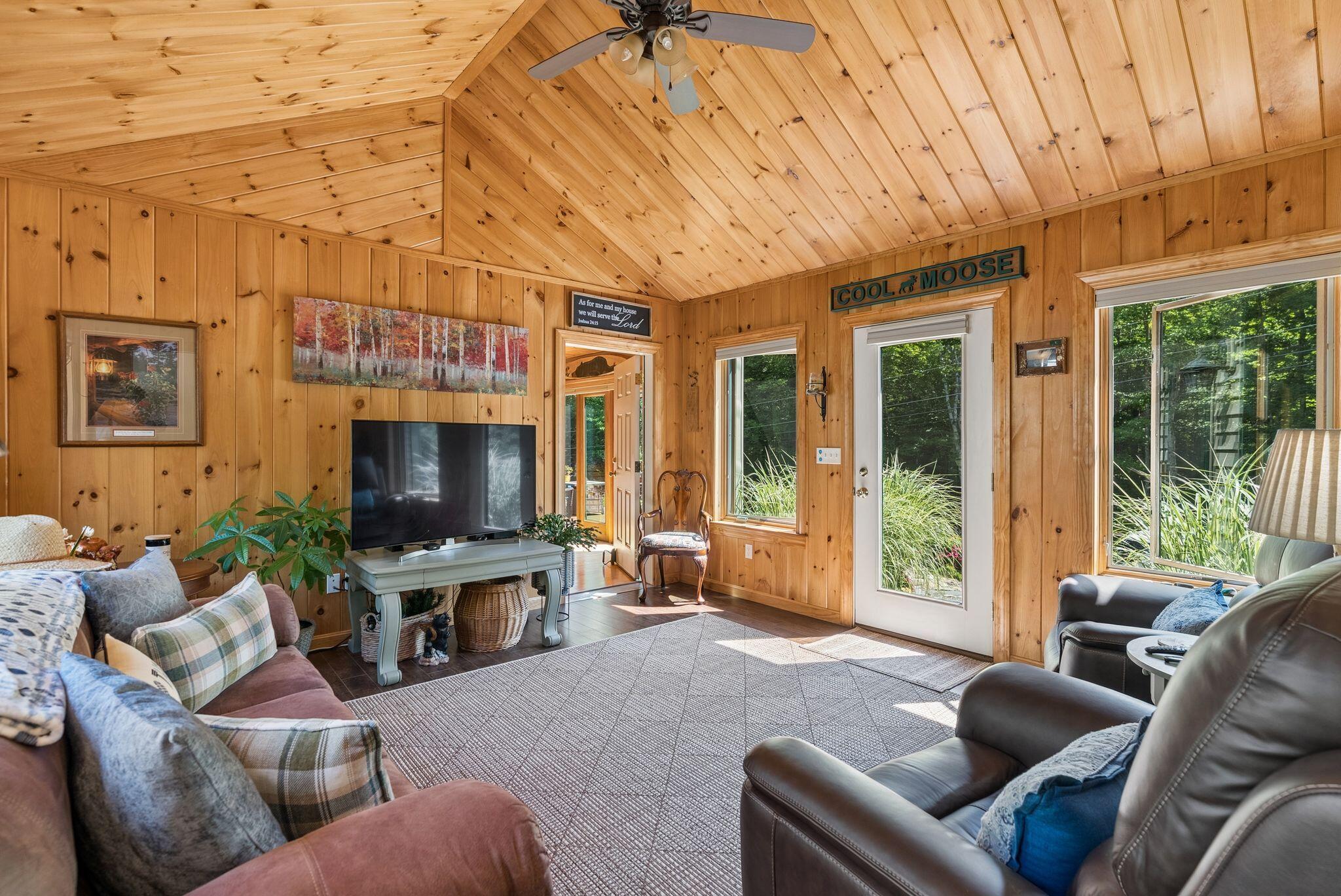 46 Holly Loop Property Photo 8