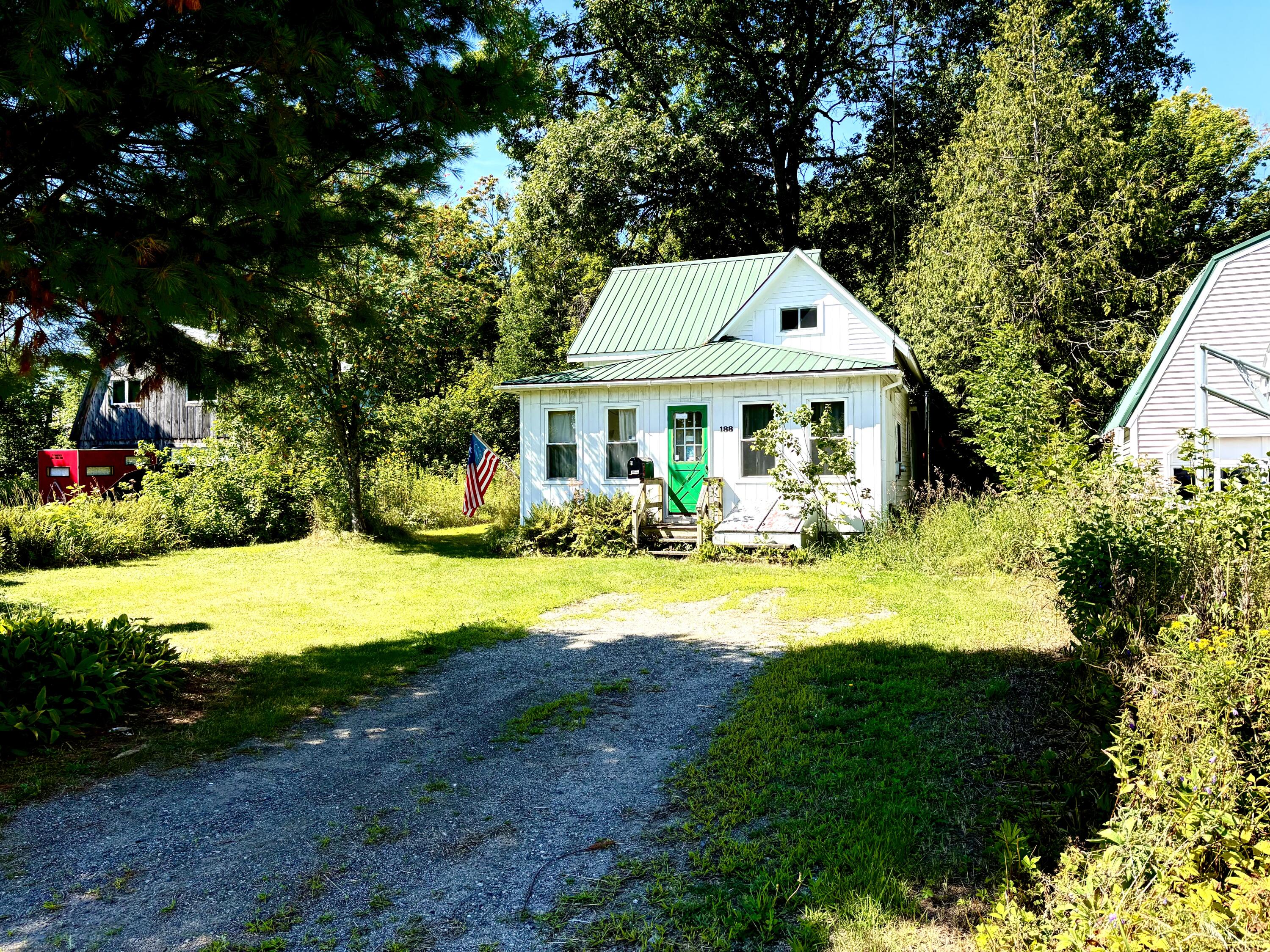 188 Knox Street Property Photo 3
