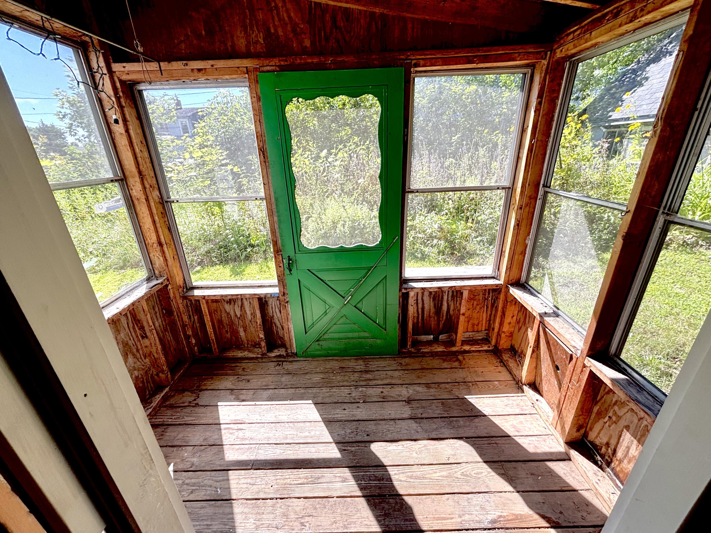 188 Knox Street Property Photo 7