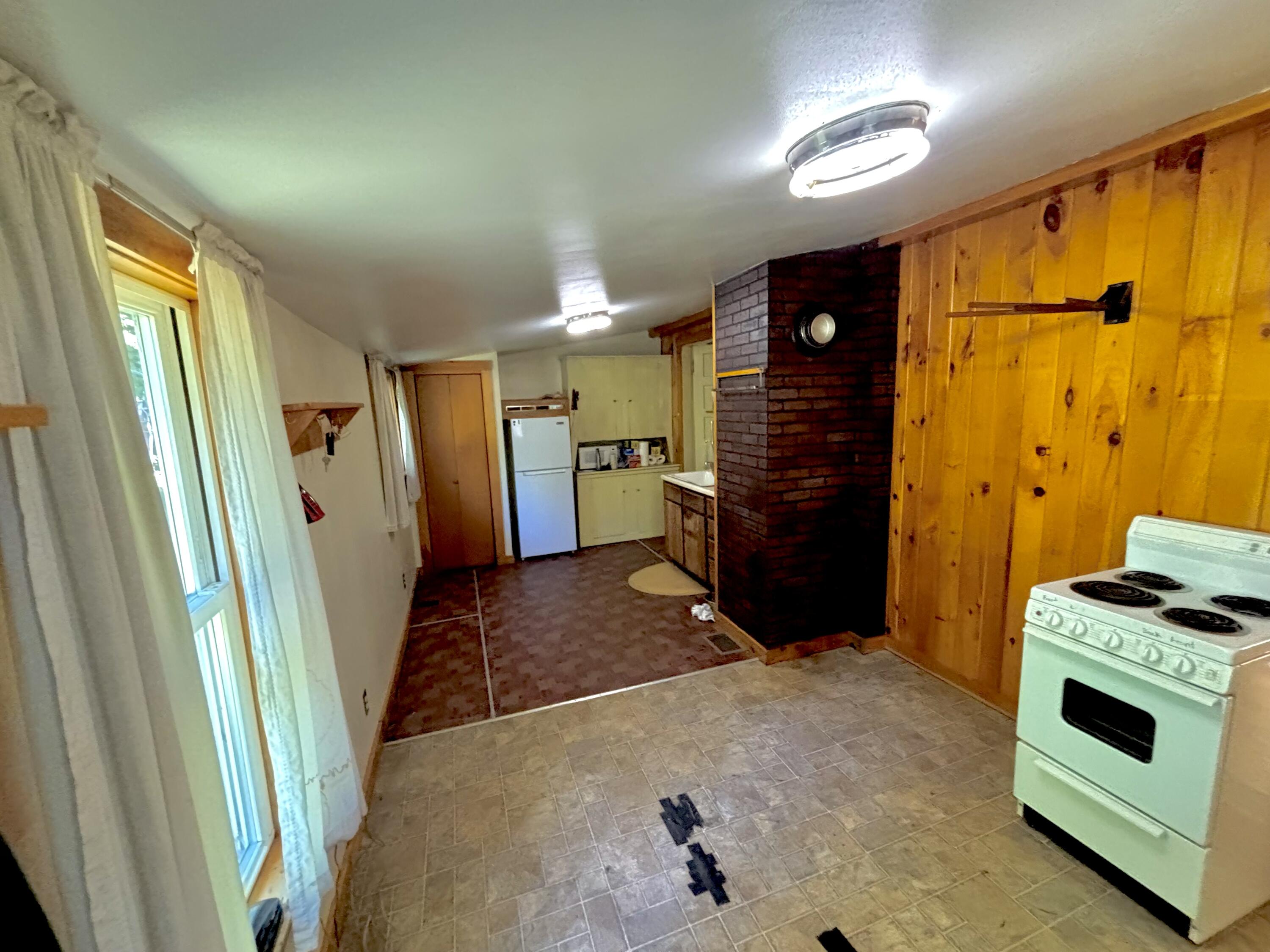 188 Knox Street Property Photo 8