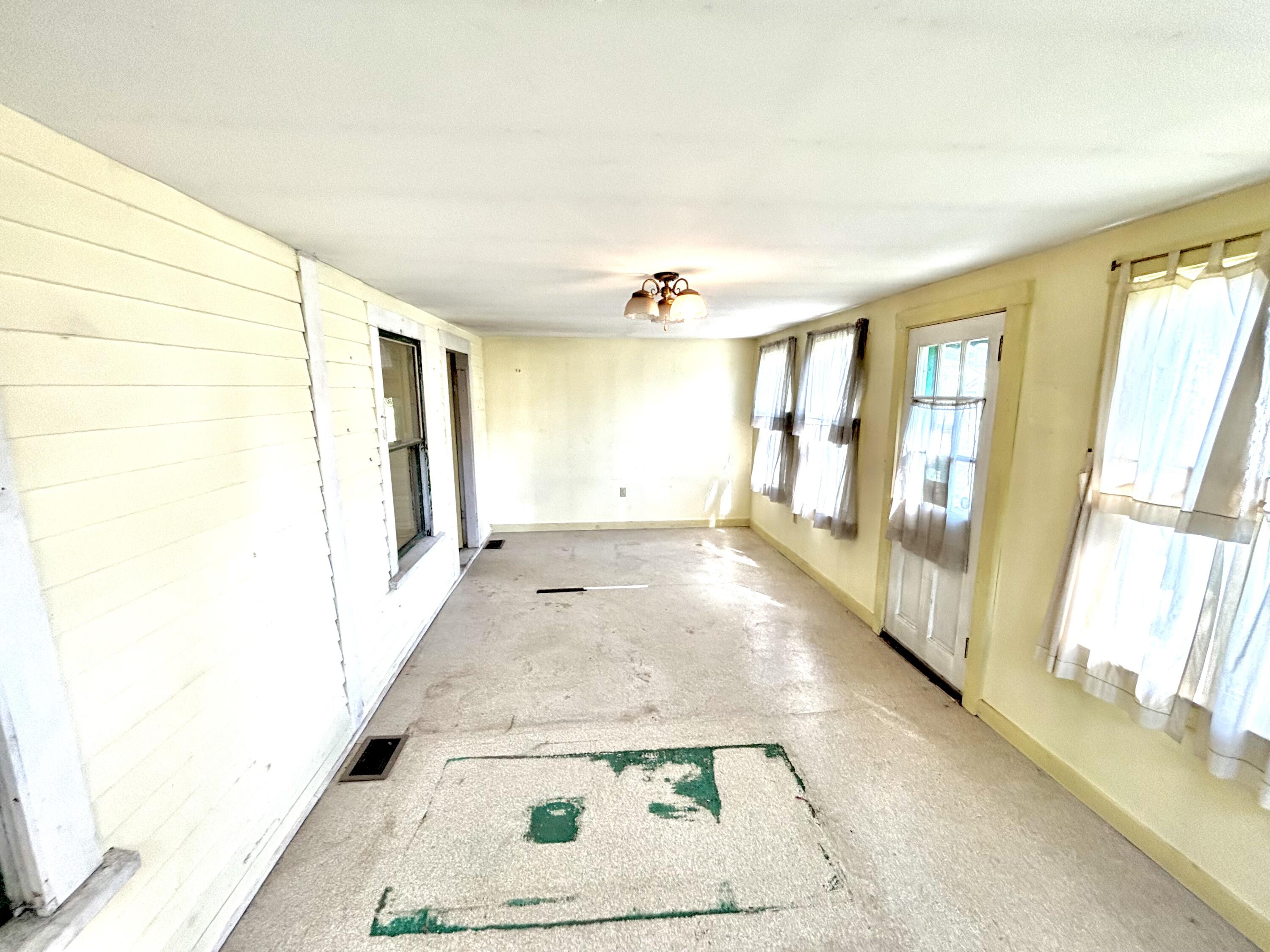 188 Knox Street Property Photo 13