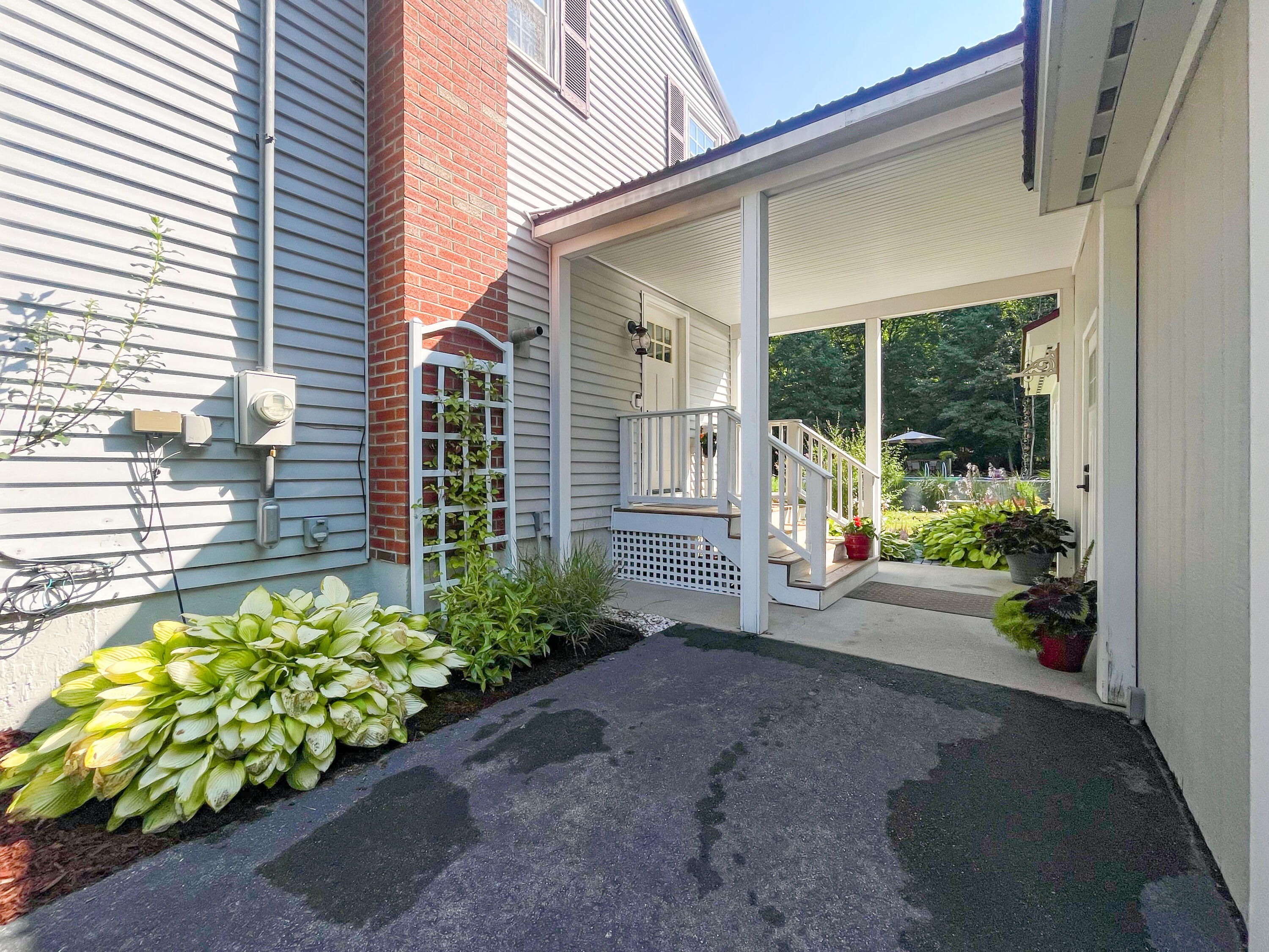 9 Whispering Pine Drive Property Photo 3