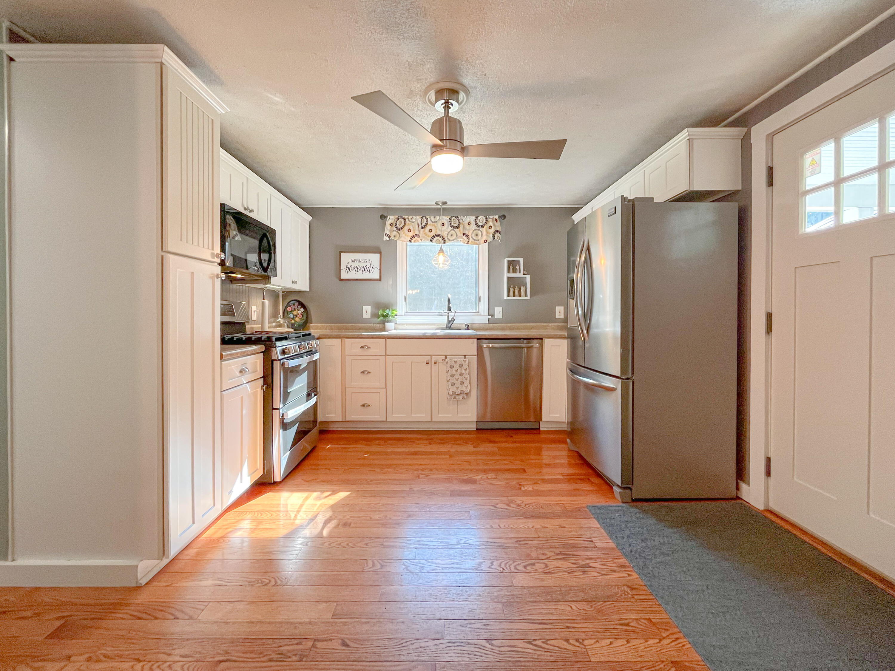 9 Whispering Pine Drive Property Photo 7