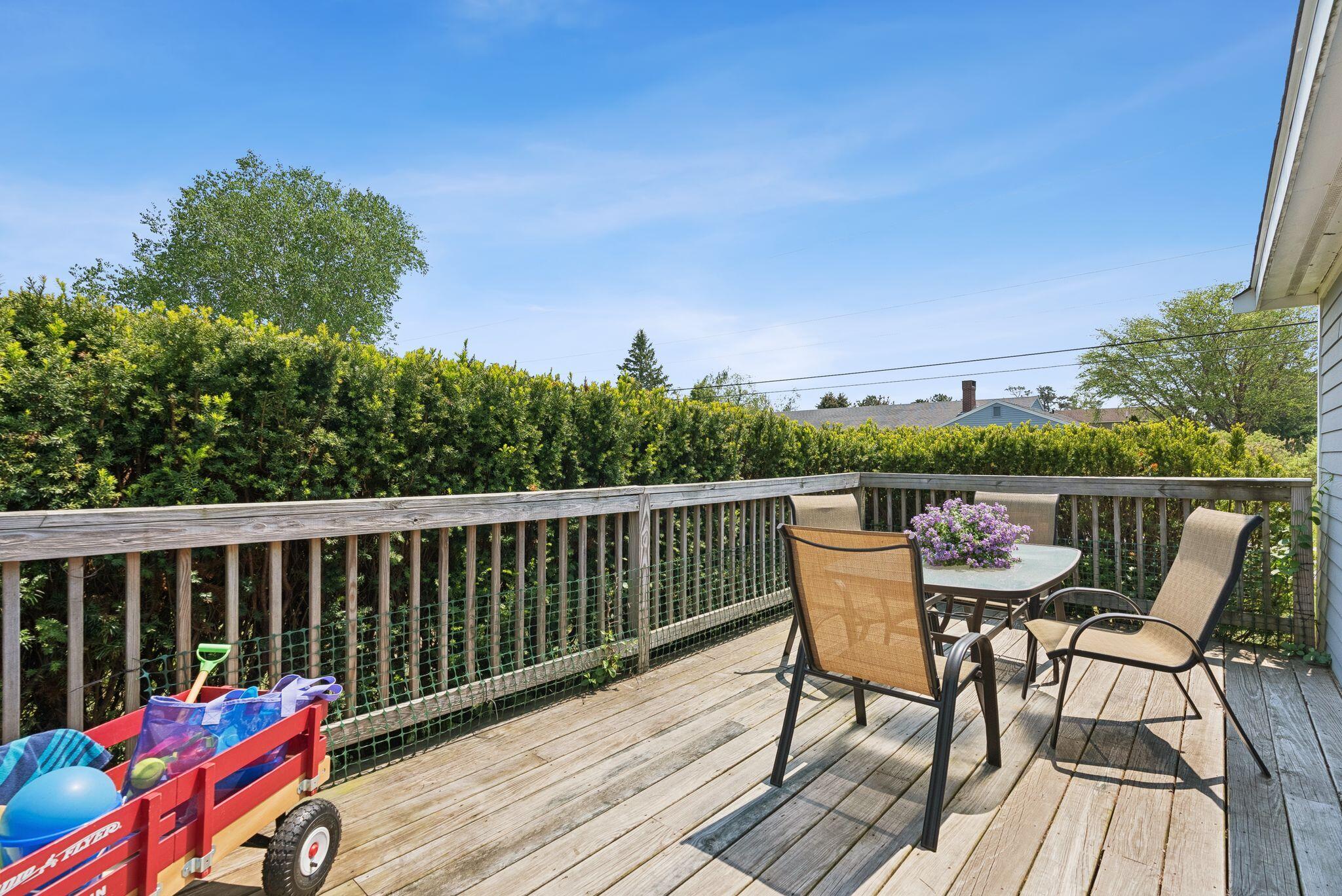 16 Marsh View Avenue Property Photo 20