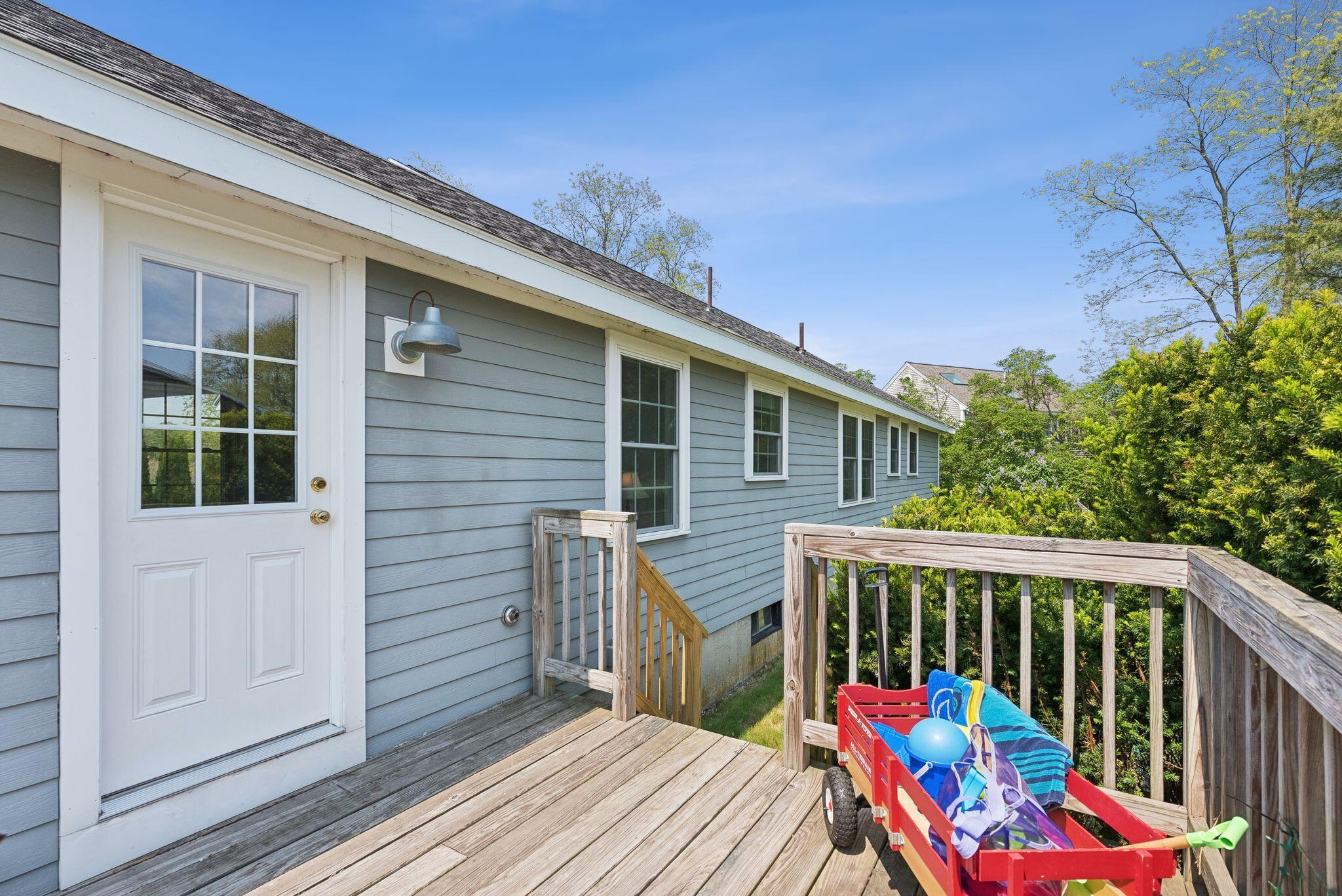 16 Marsh View Avenue Property Photo 21