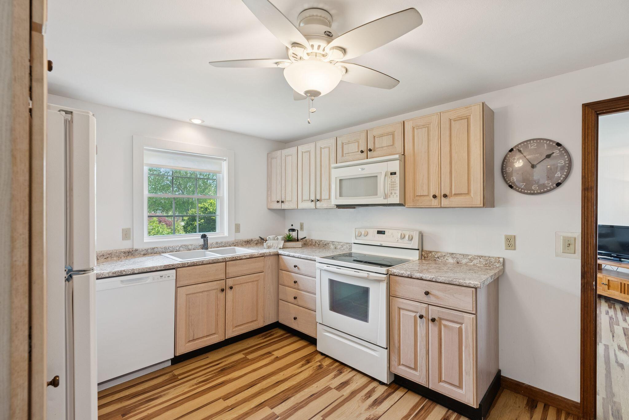 16 Marsh View Avenue Property Photo 25