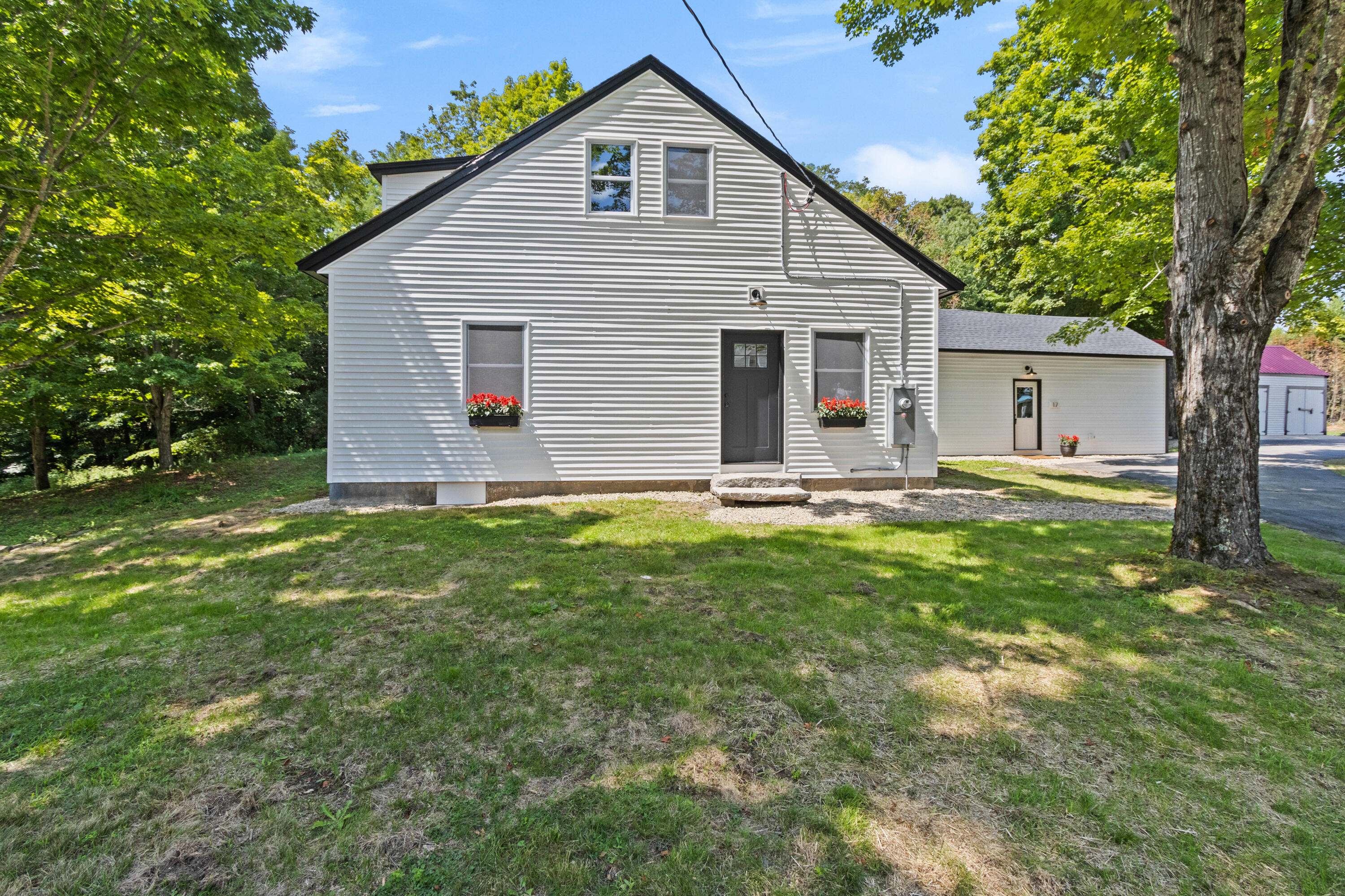 17 Colley Hill Road Property Photo 2