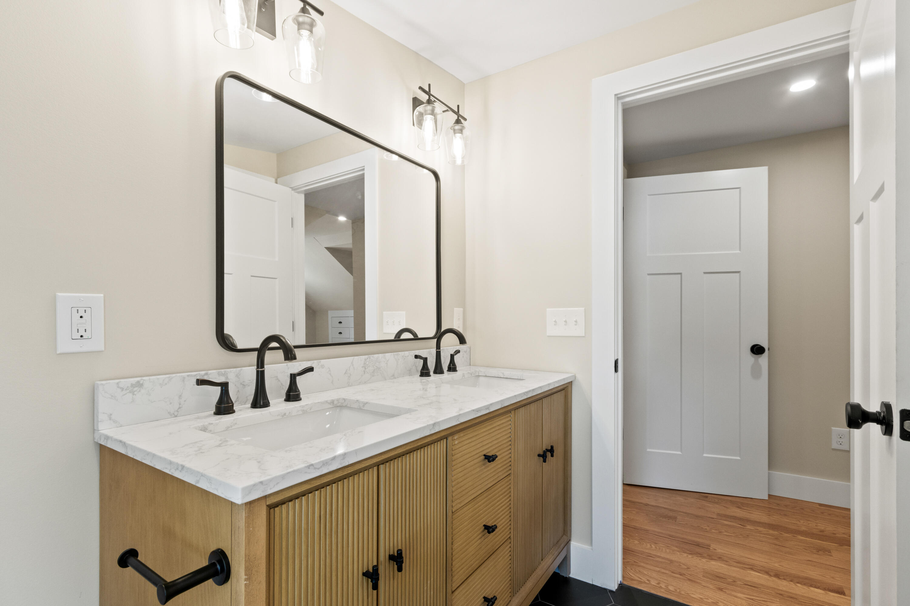 17 Colley Hill Road Property Photo 37