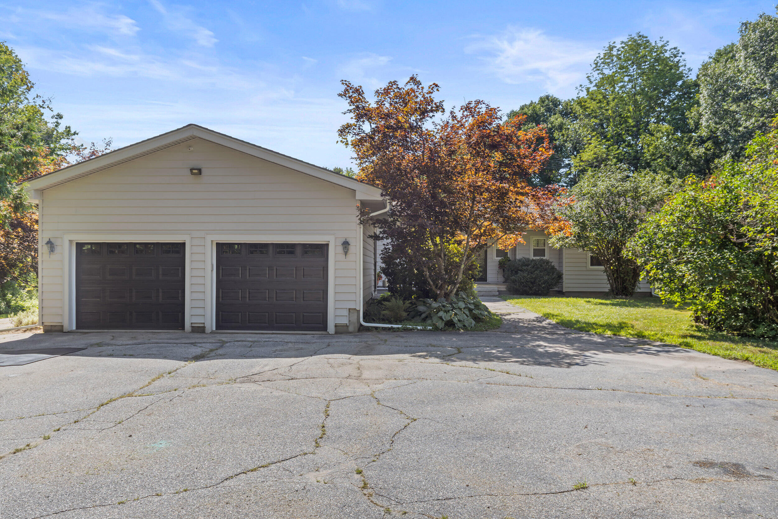 401 River Road Property Photo 5