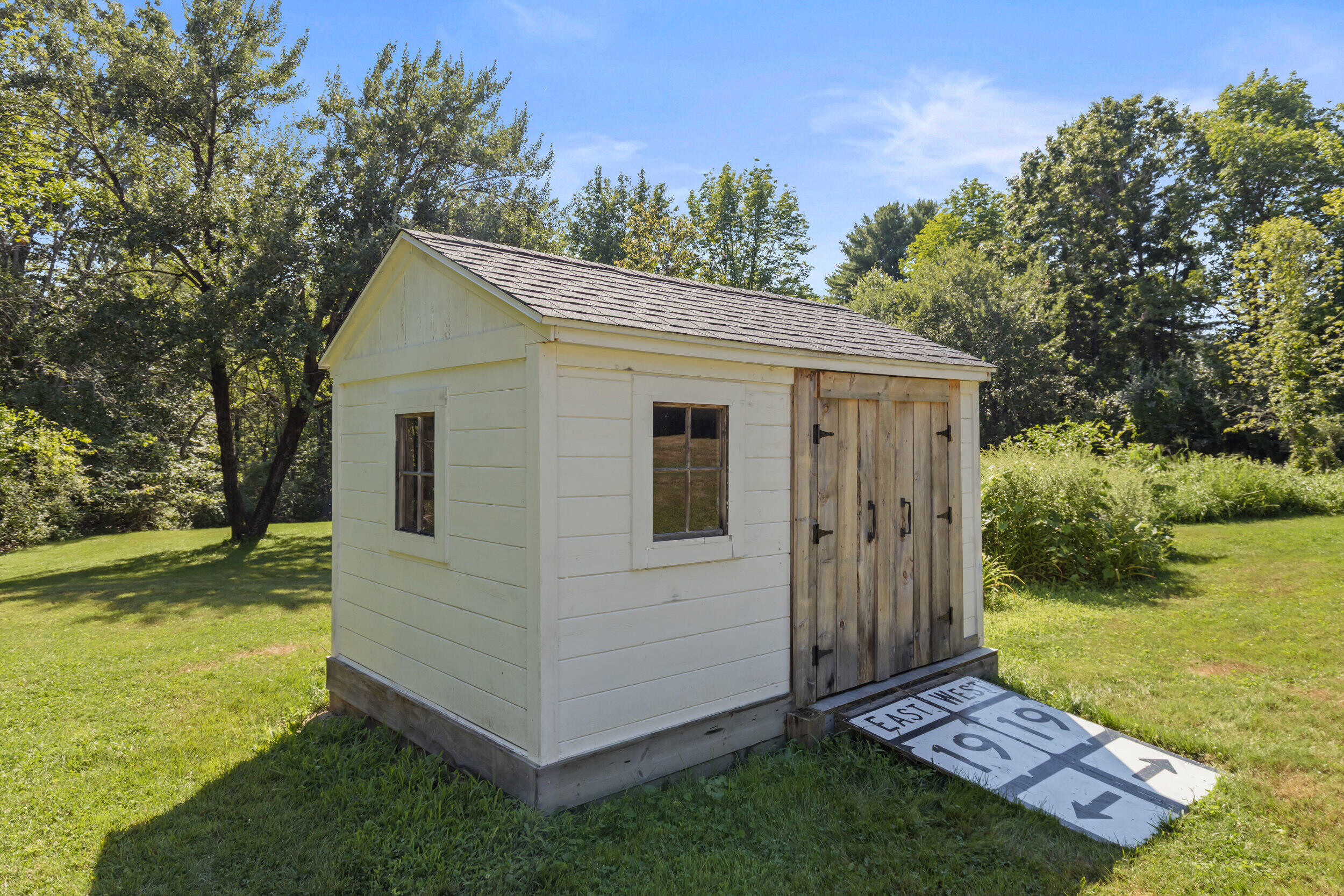 401 River Road Property Photo 12