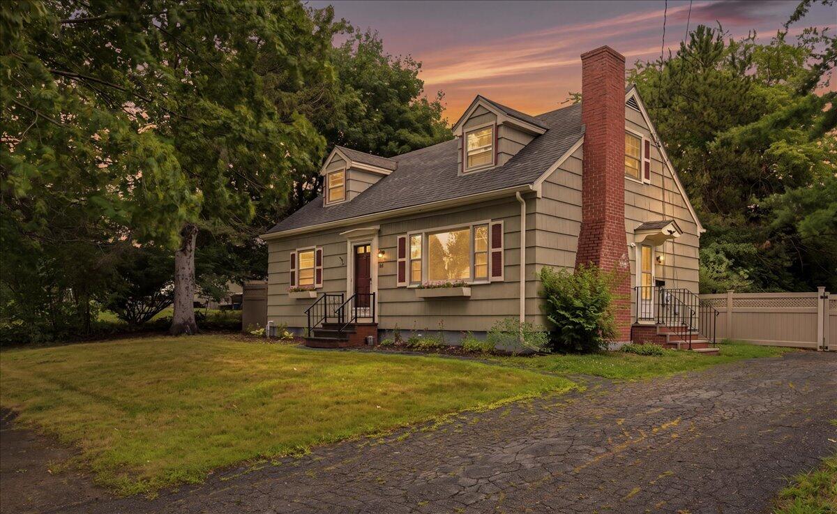 62 Graham Avenue S Property Photo 1