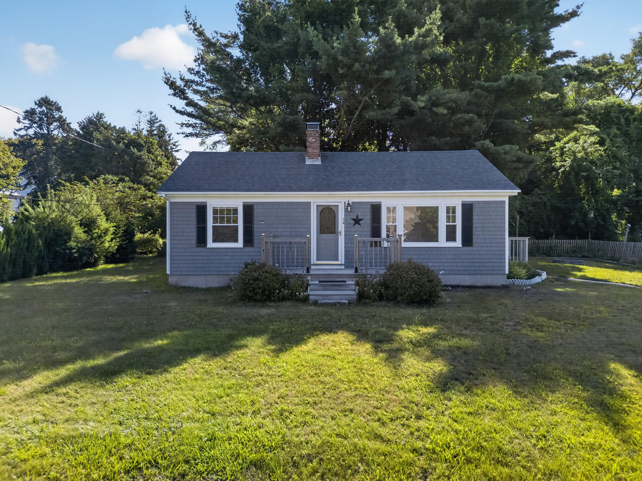 14 Iris Avenue Property Photo 1