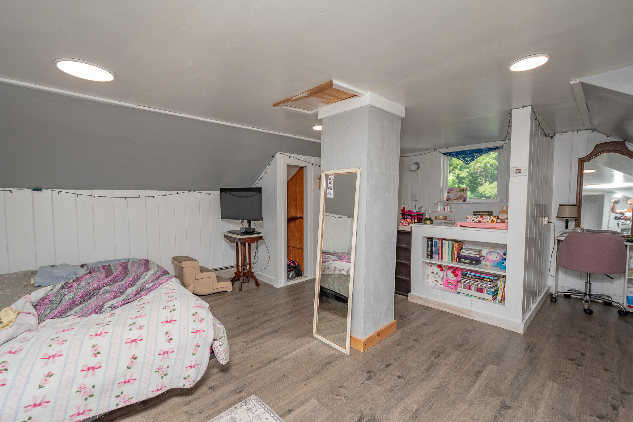 10 High Street Property Photo 31