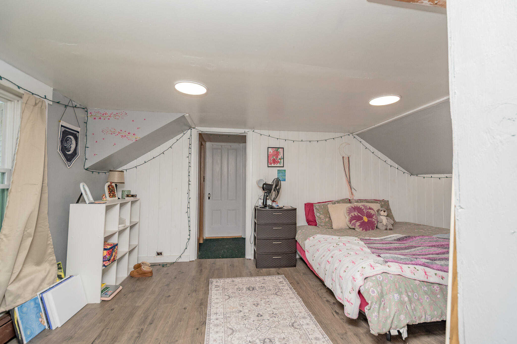 10 High Street Property Photo 35