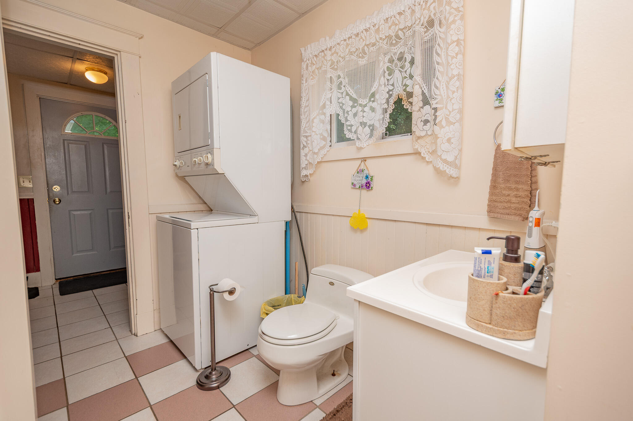 10 High Street Property Photo 56