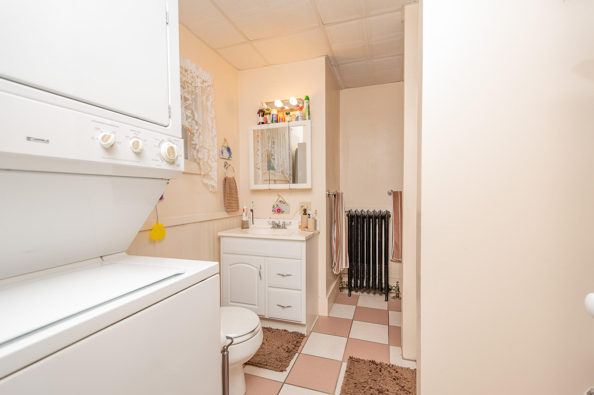 10 High Street Property Photo 57