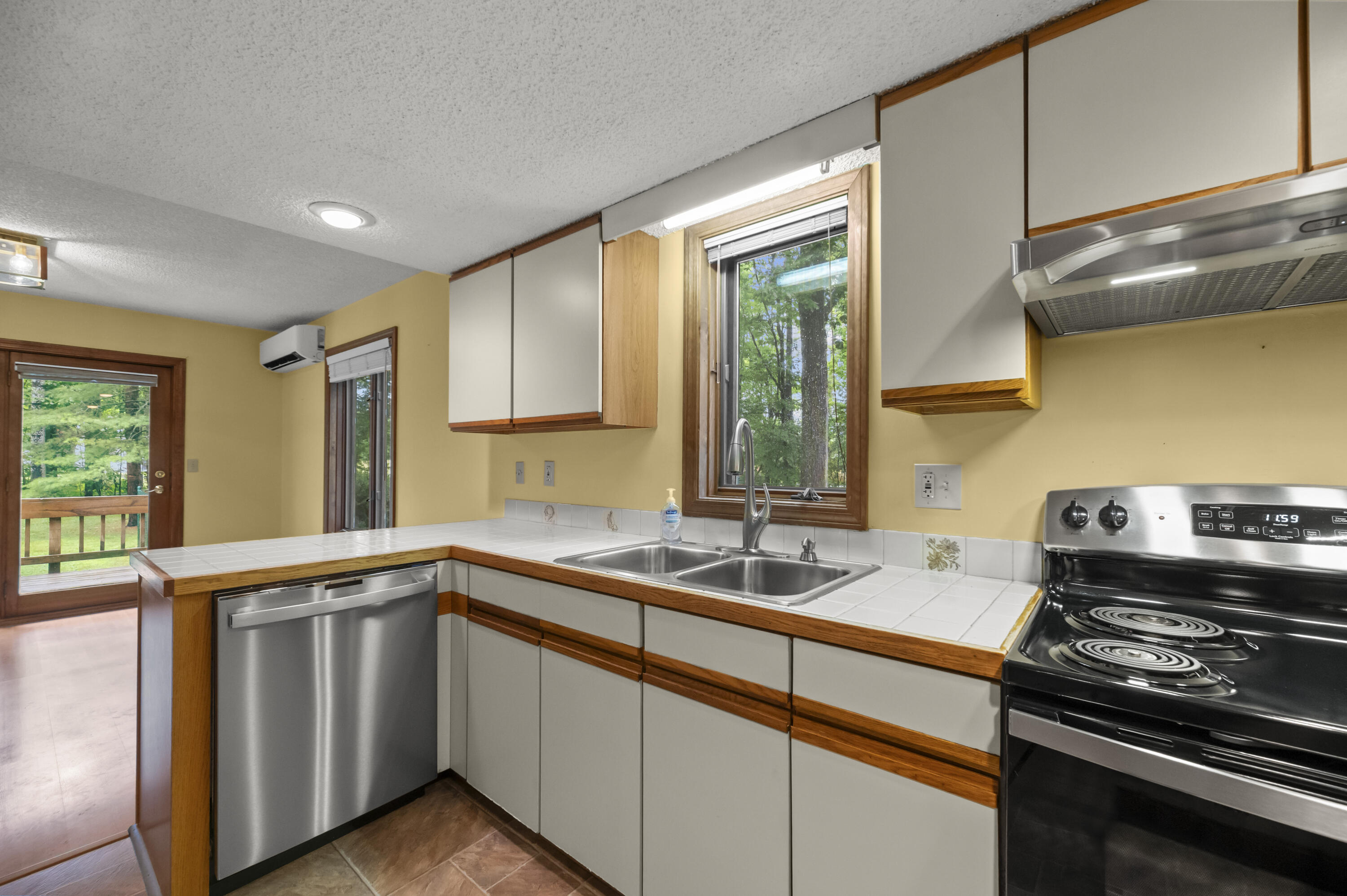12 Pinewood Drive Property Photo 10