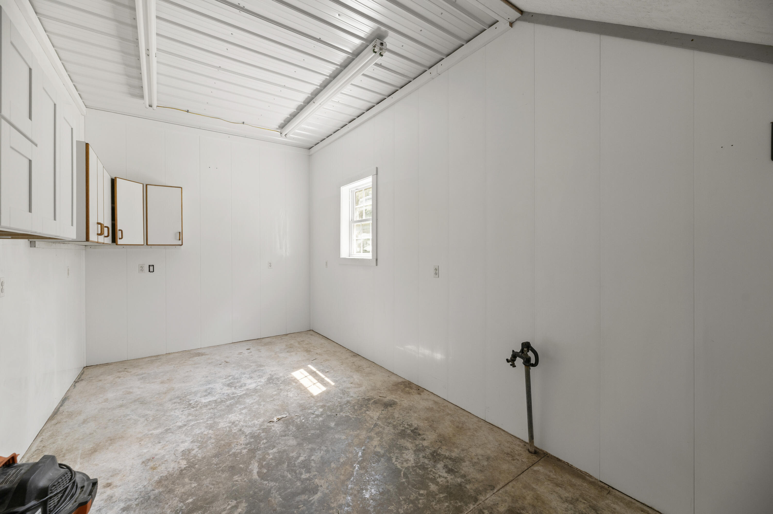 8 Badger Lane Property Photo 113