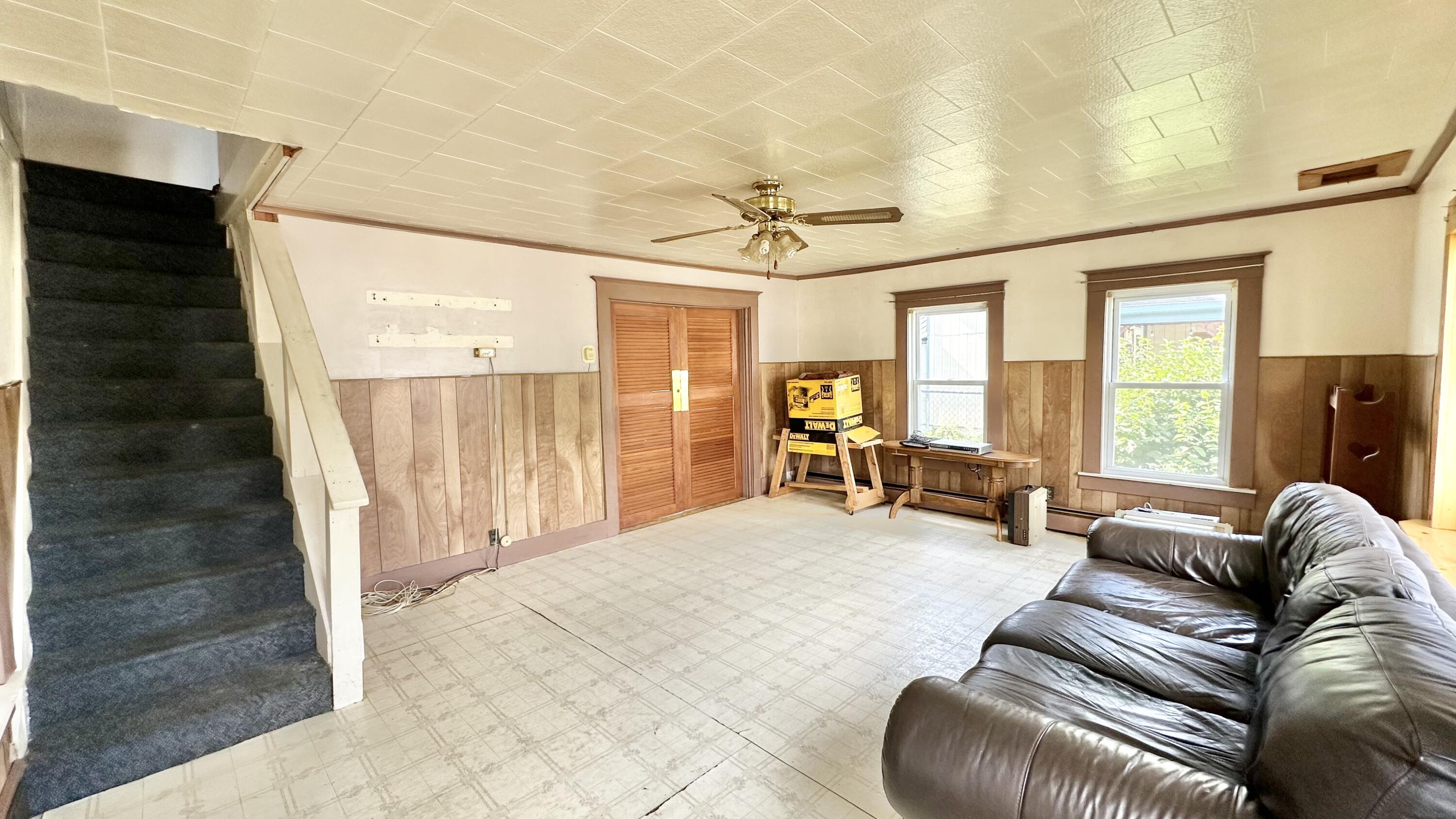 122 Knox Street Property Photo 14