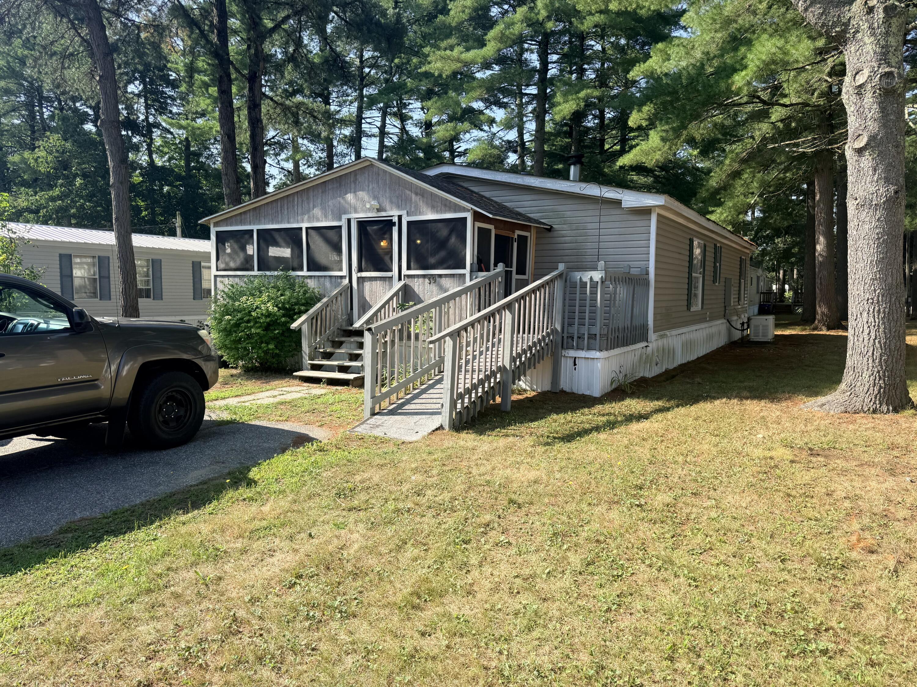 39 Theodore Drive Property Photo 2