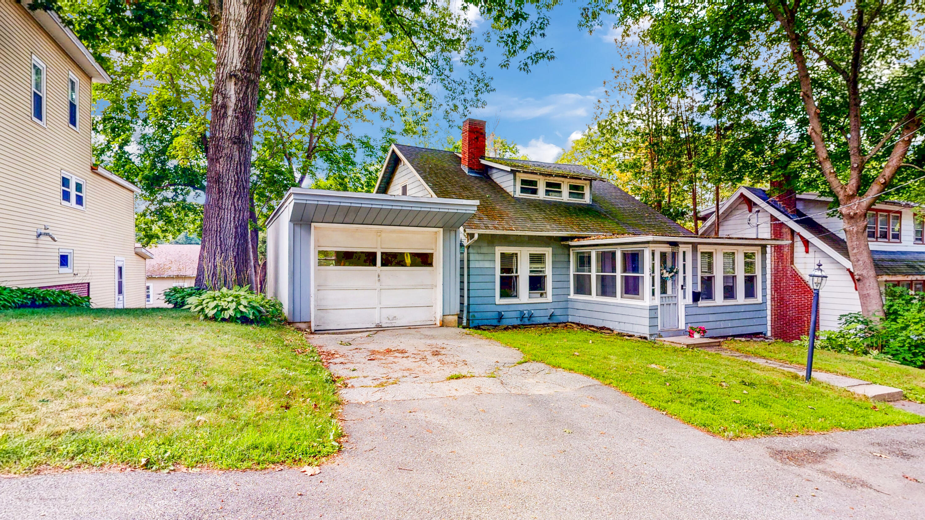 54 Lake Street Property Photo 1