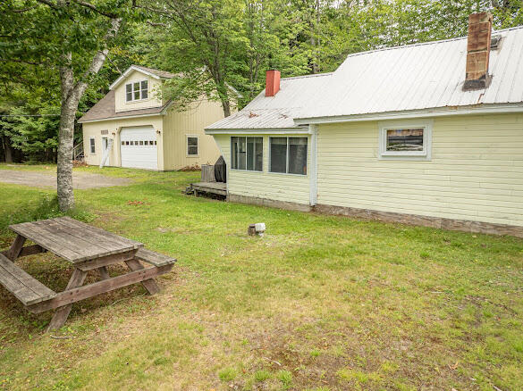 91 Lakeview Street Property Photo 43