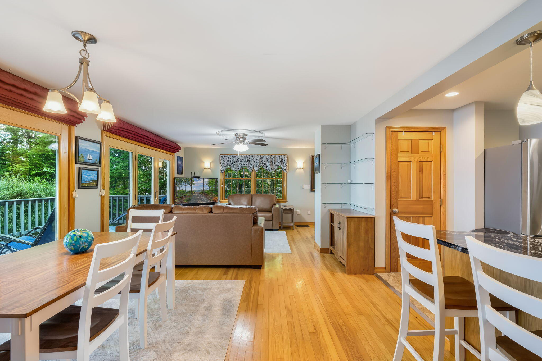 10 Shore Lane Property Photo 17