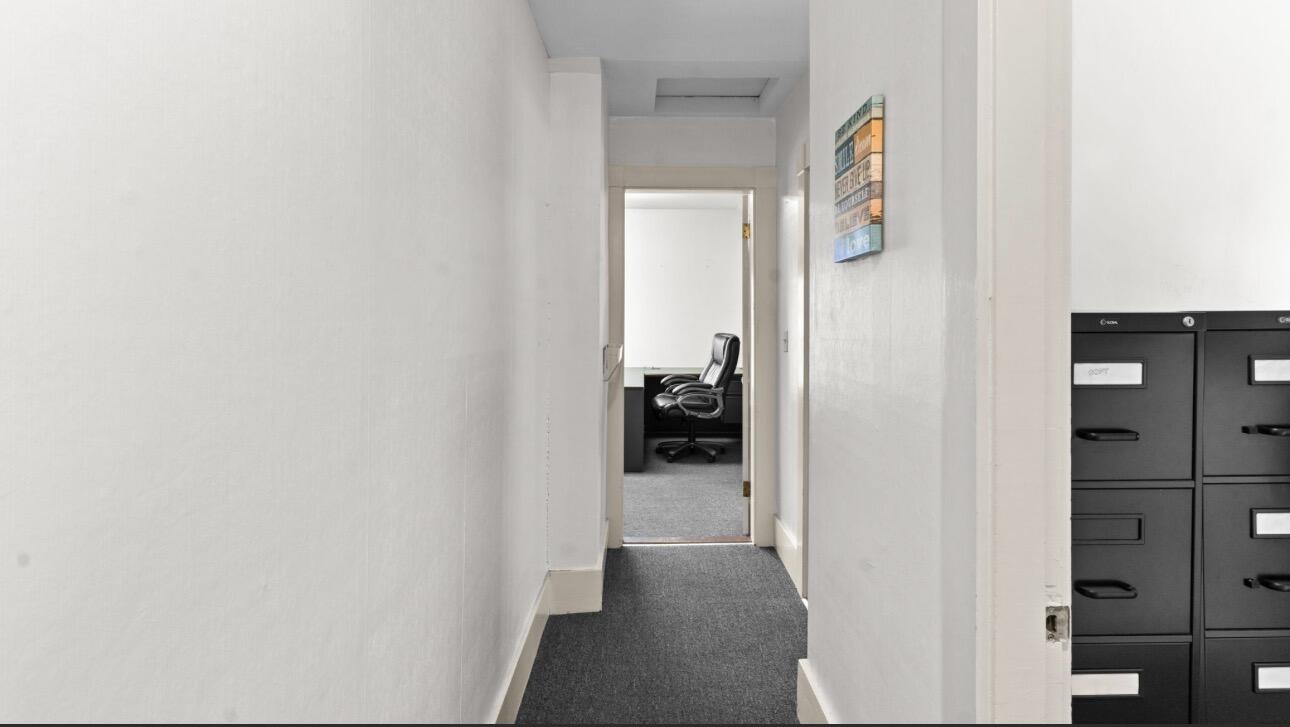 201 Knox Street Property Photo 21