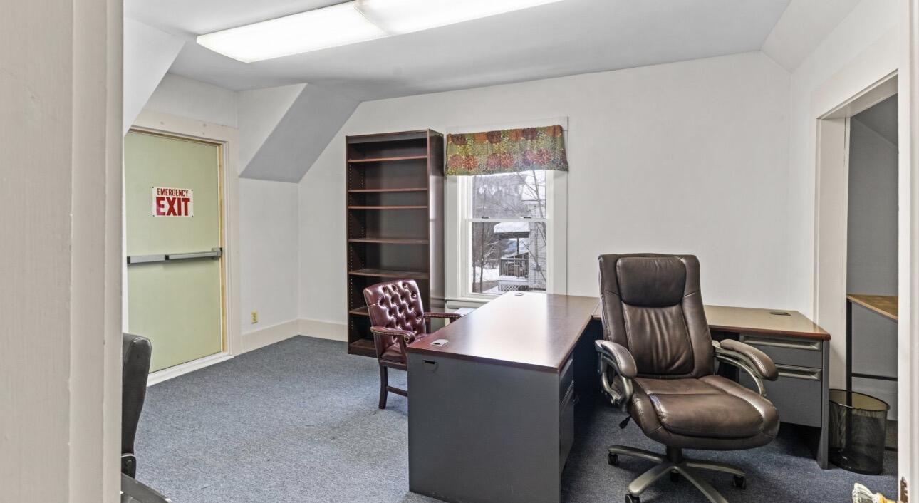 201 Knox Street Property Photo 25