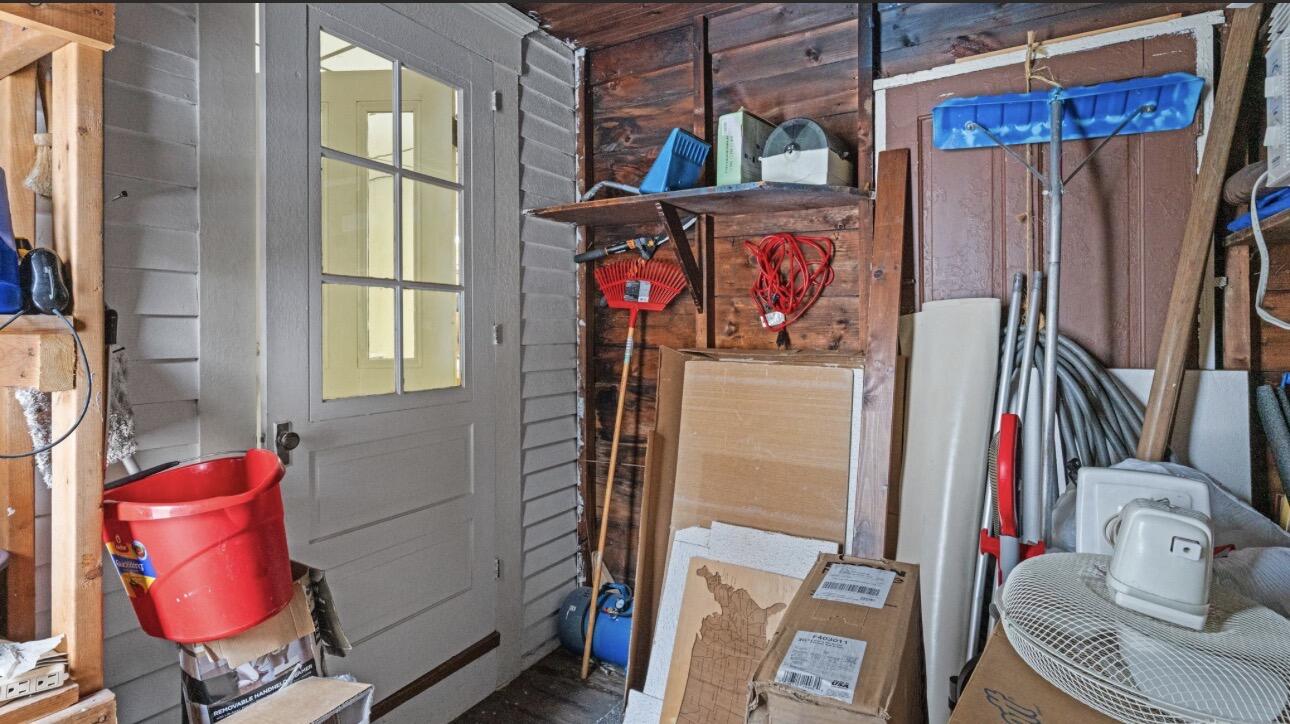 201 Knox Street Property Photo 29
