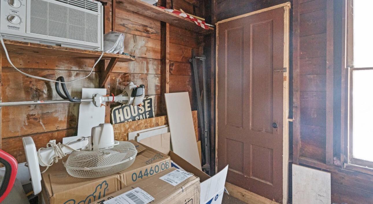 201 Knox Street Property Photo 30