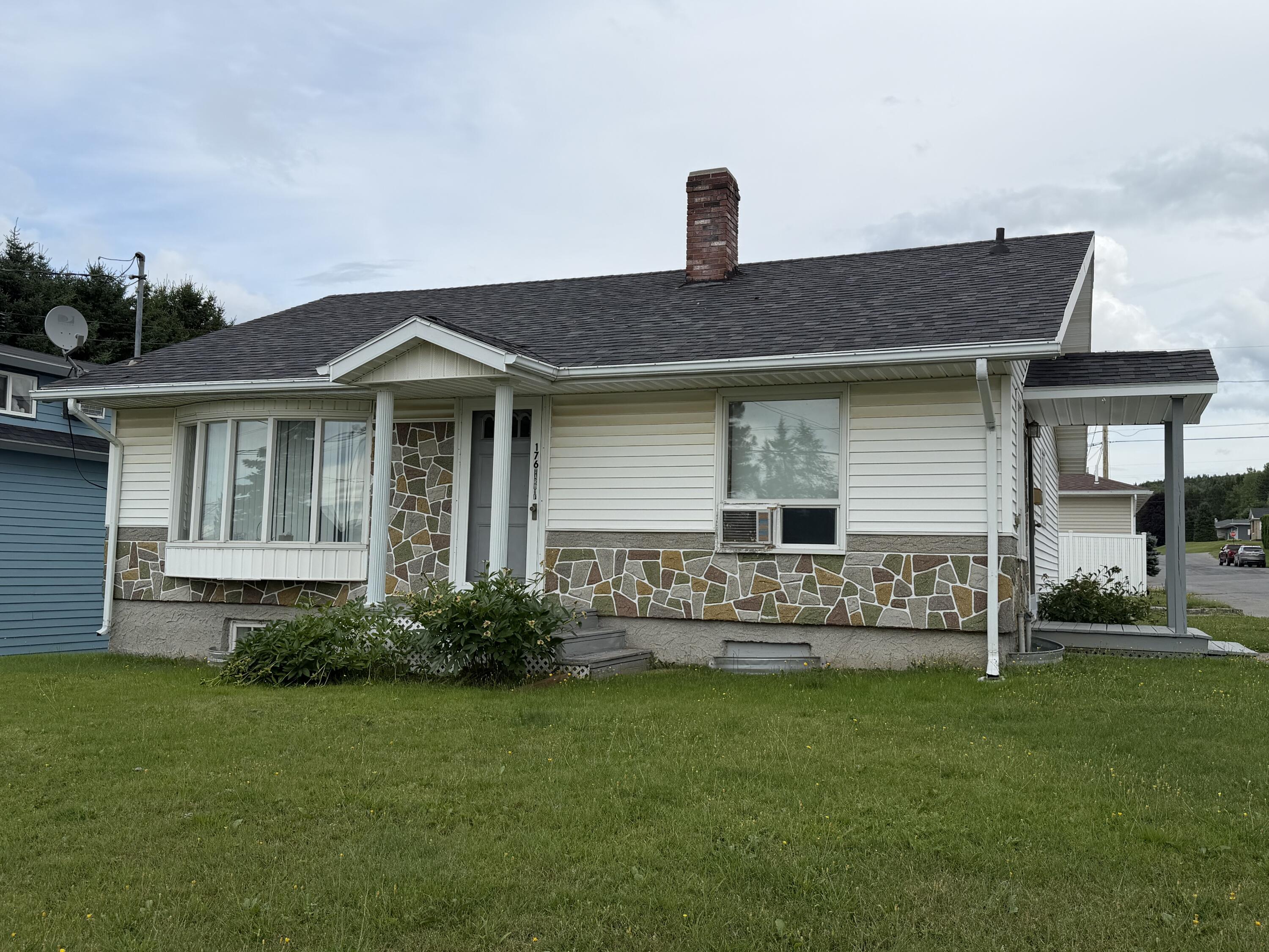 176 Pleasant Avenue Property Photo 1