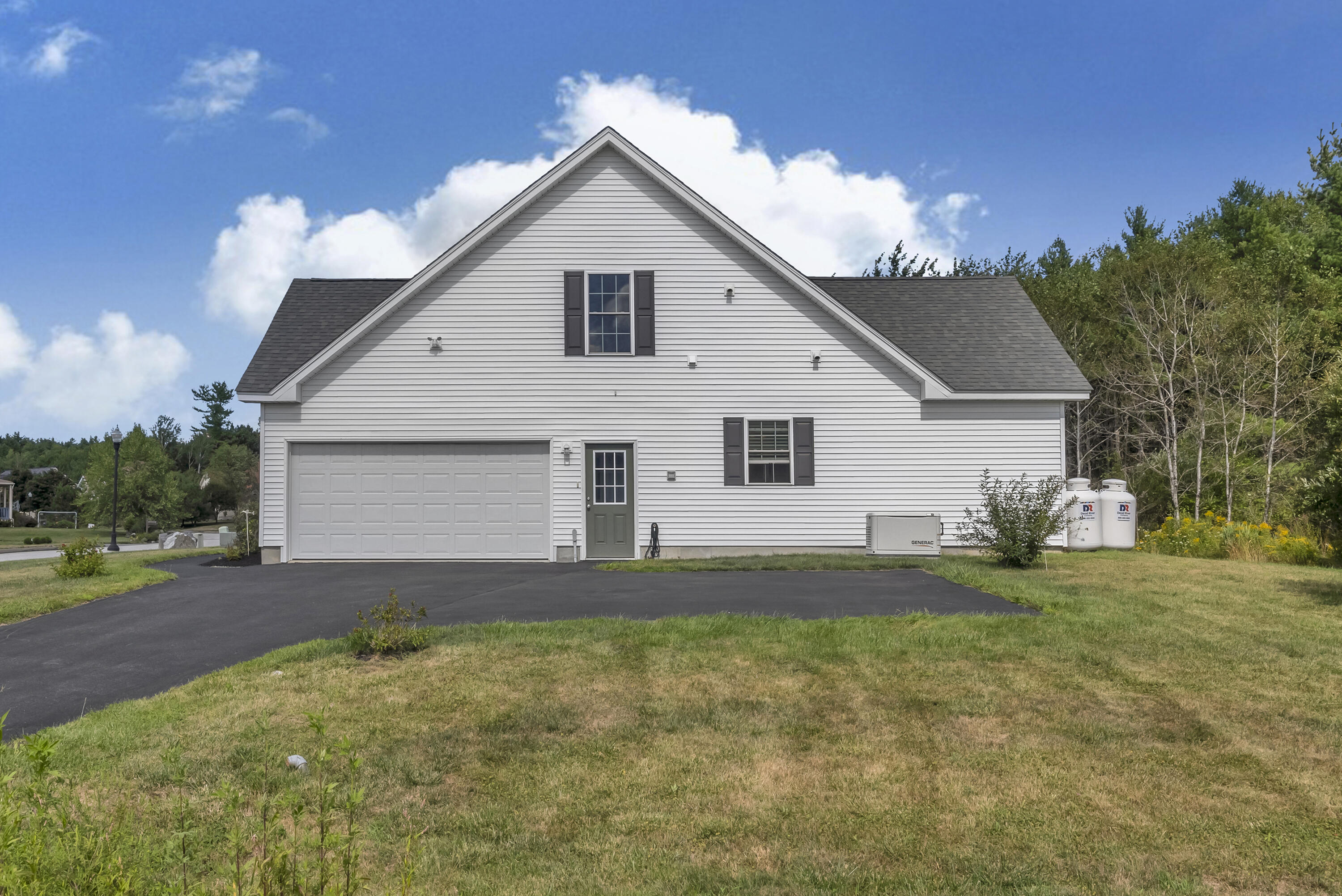 47 Fieldstone Drive Property Photo 5