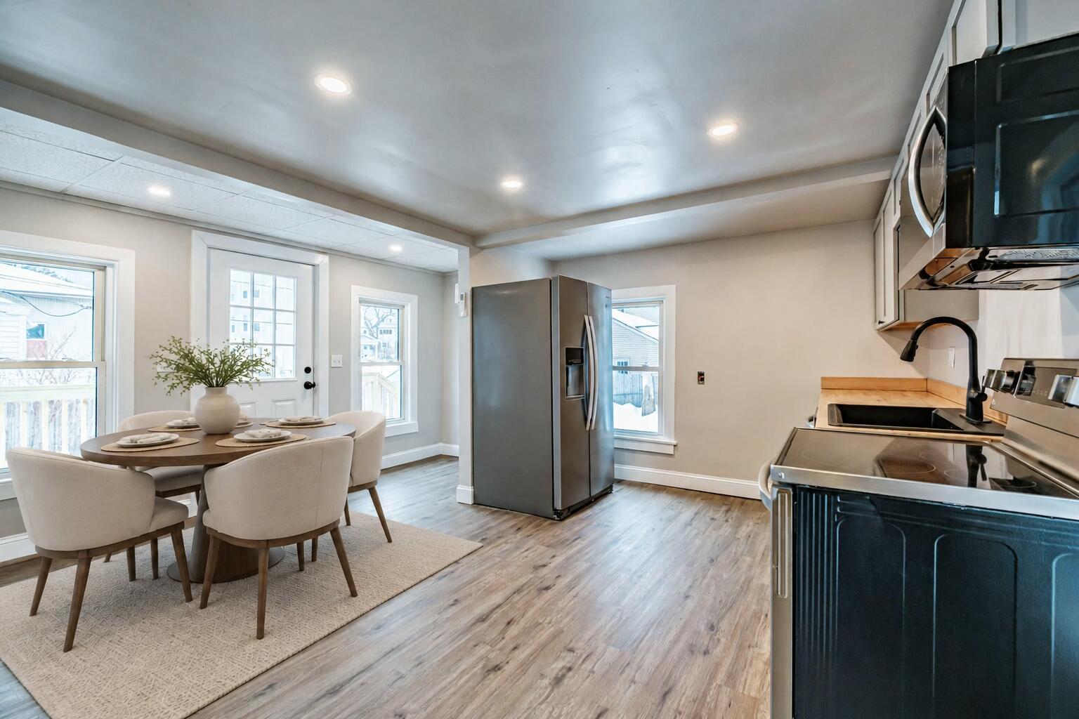 566 Washington Avenue Property Photo 3