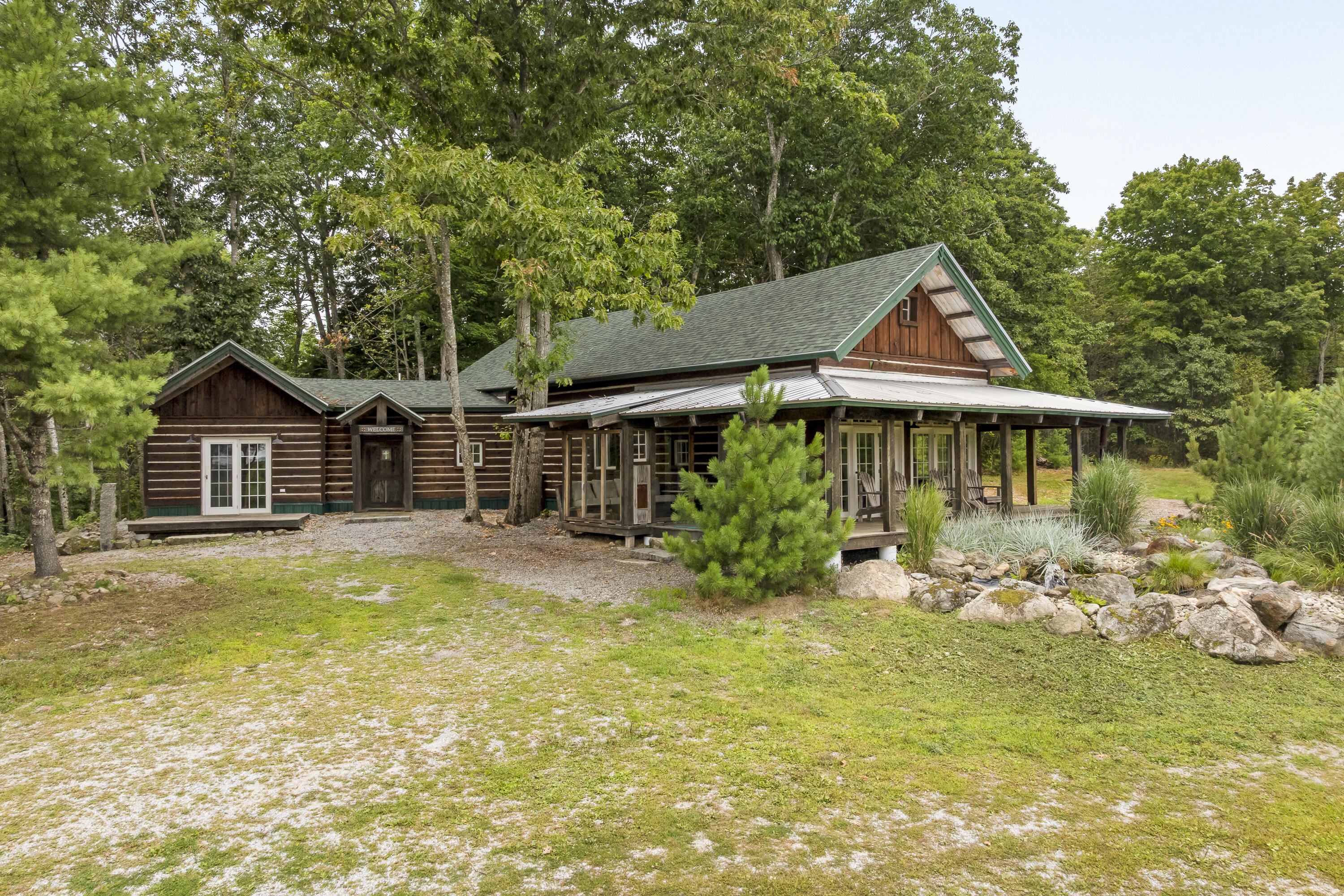 216 Robinson Road Property Photo 1
