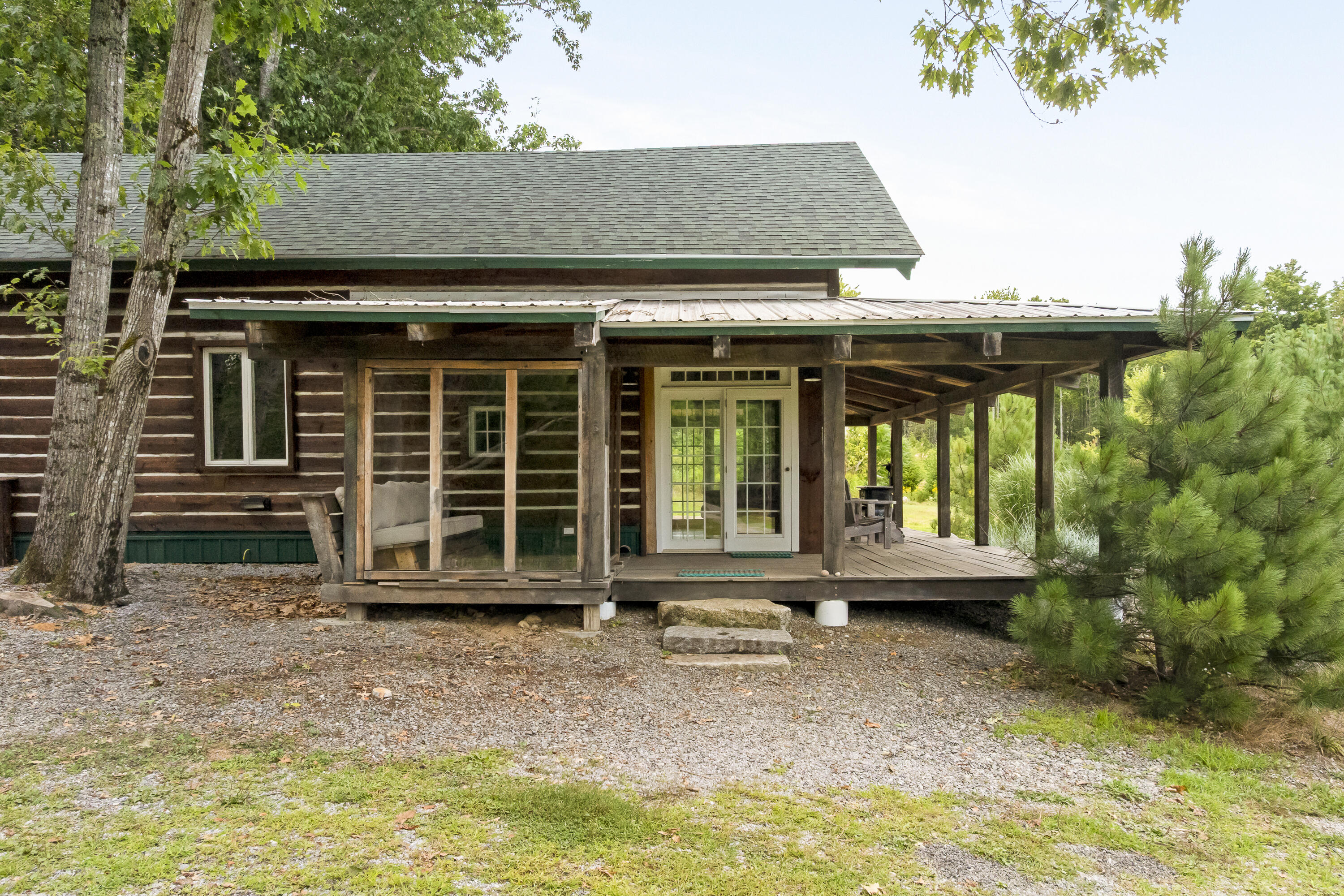 216 Robinson Road Property Photo 10
