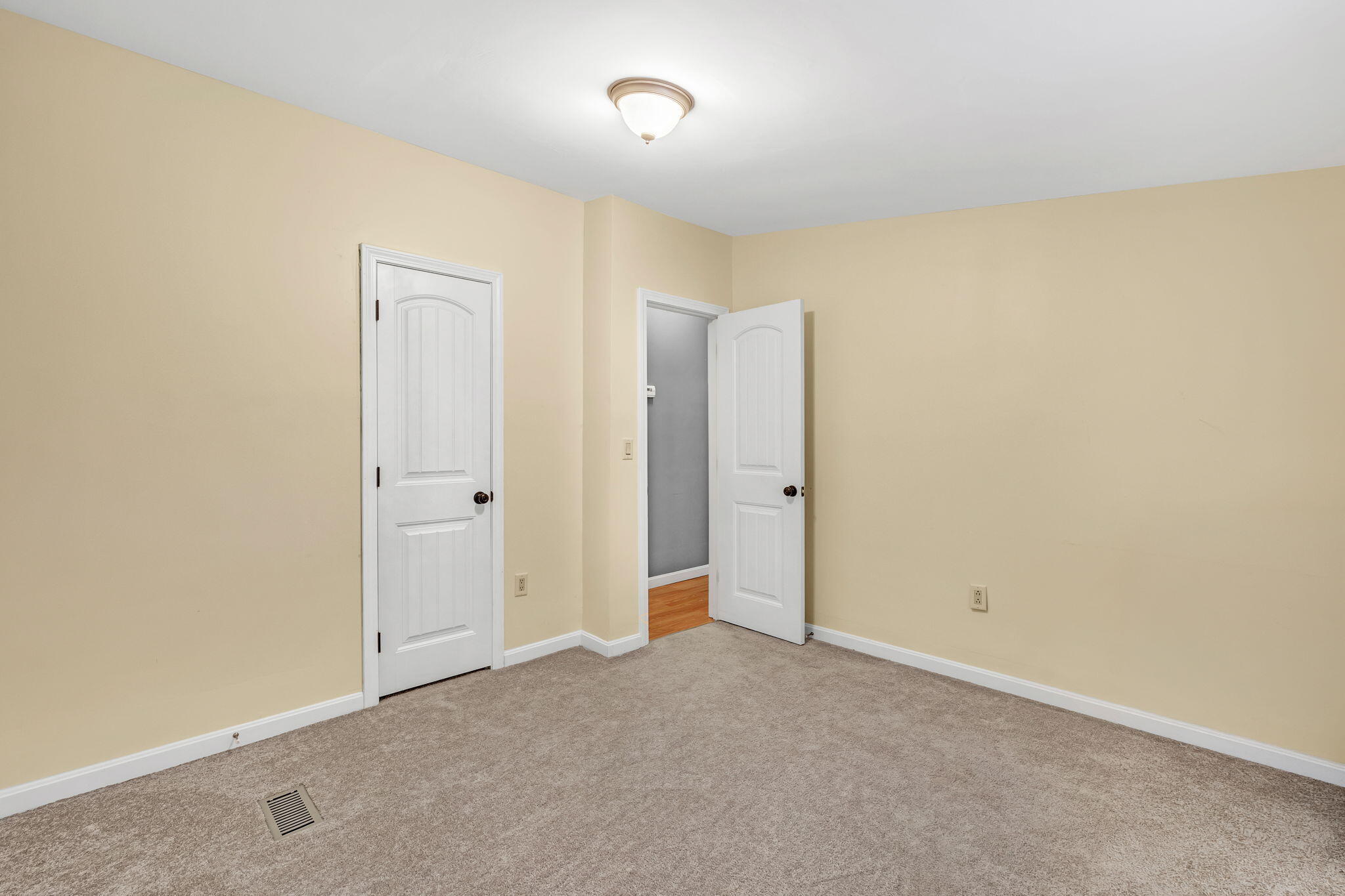 39 Cressy Avenue Property Photo 32