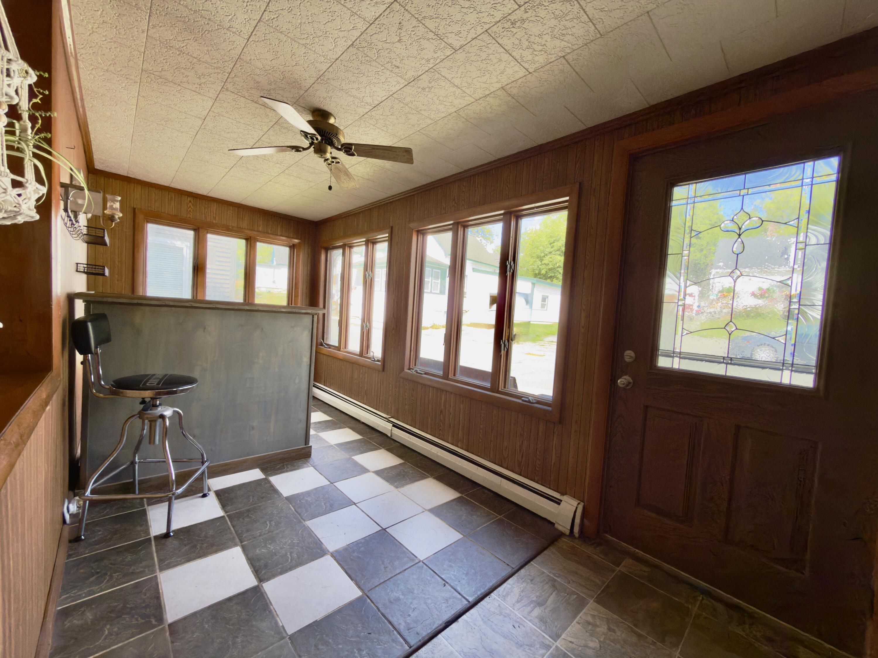 113 Front Street Property Photo 9