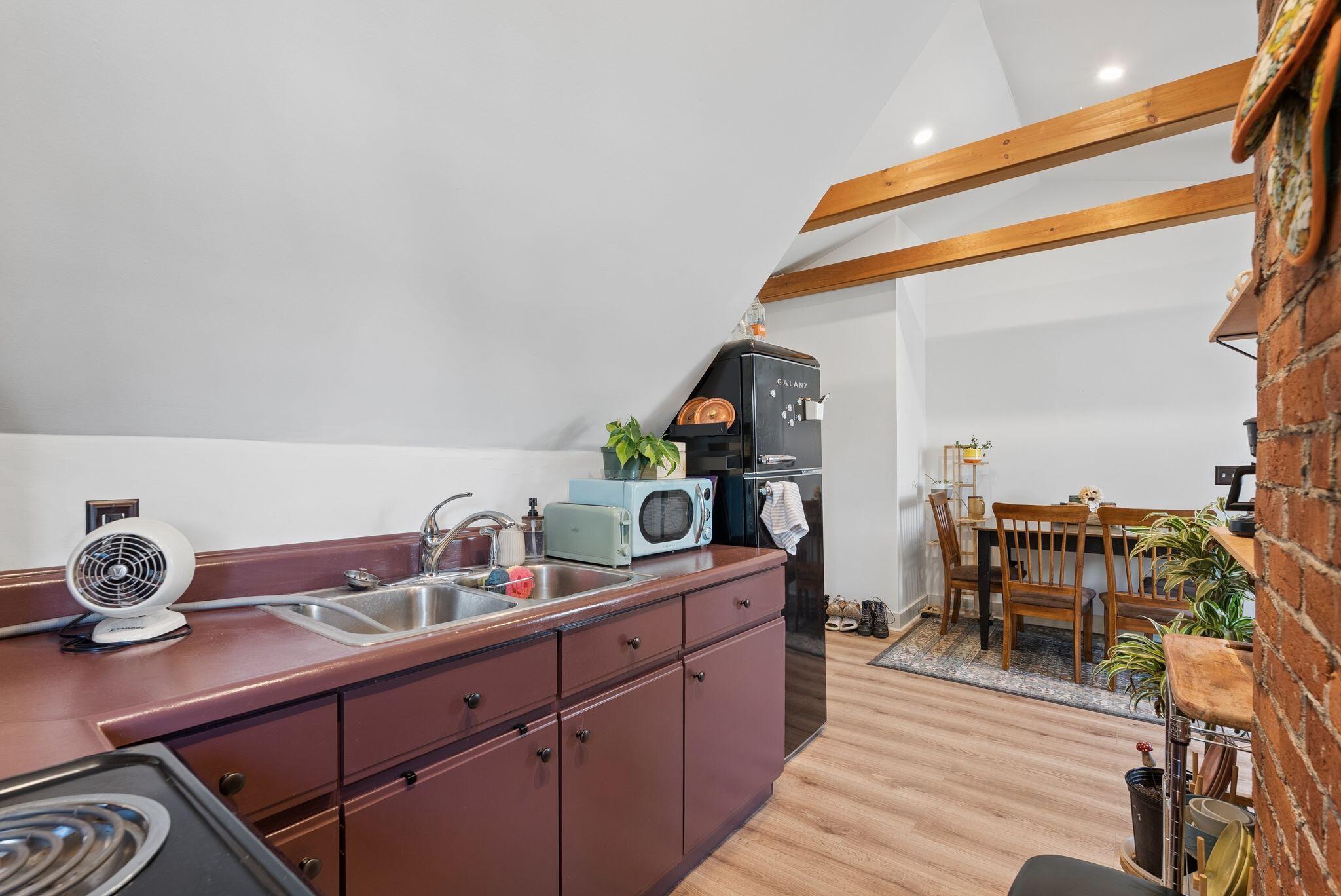 332 Broadway Property Photo 56