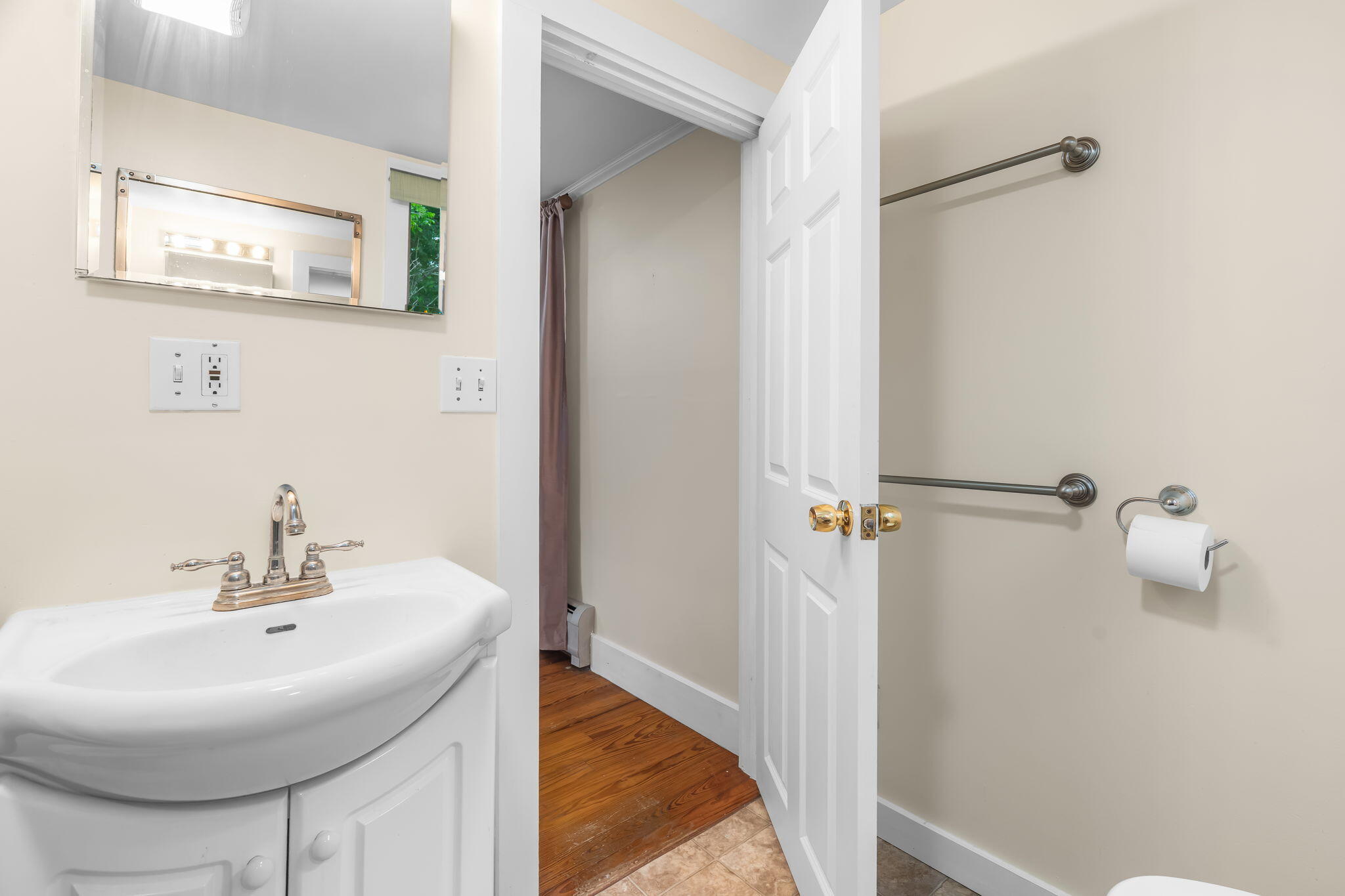 32 School Street Property Photo 17