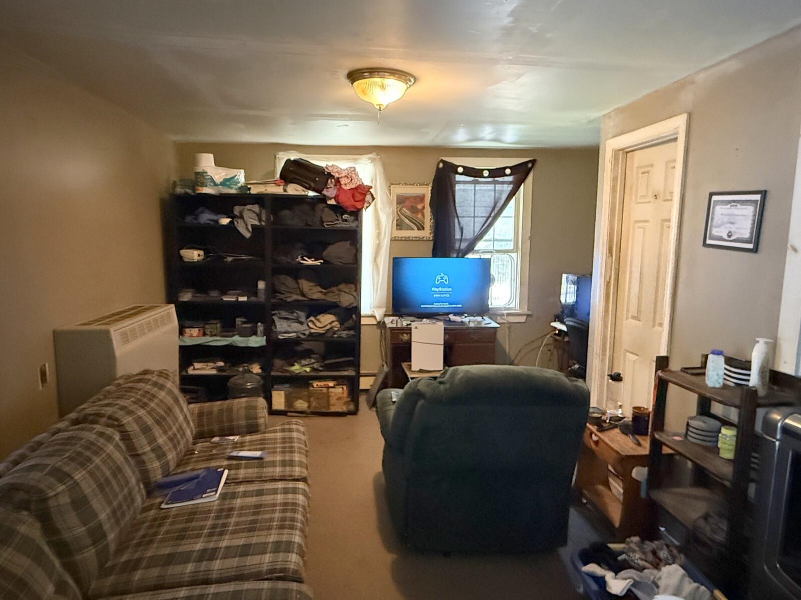 1350 Main Street Property Photo 5