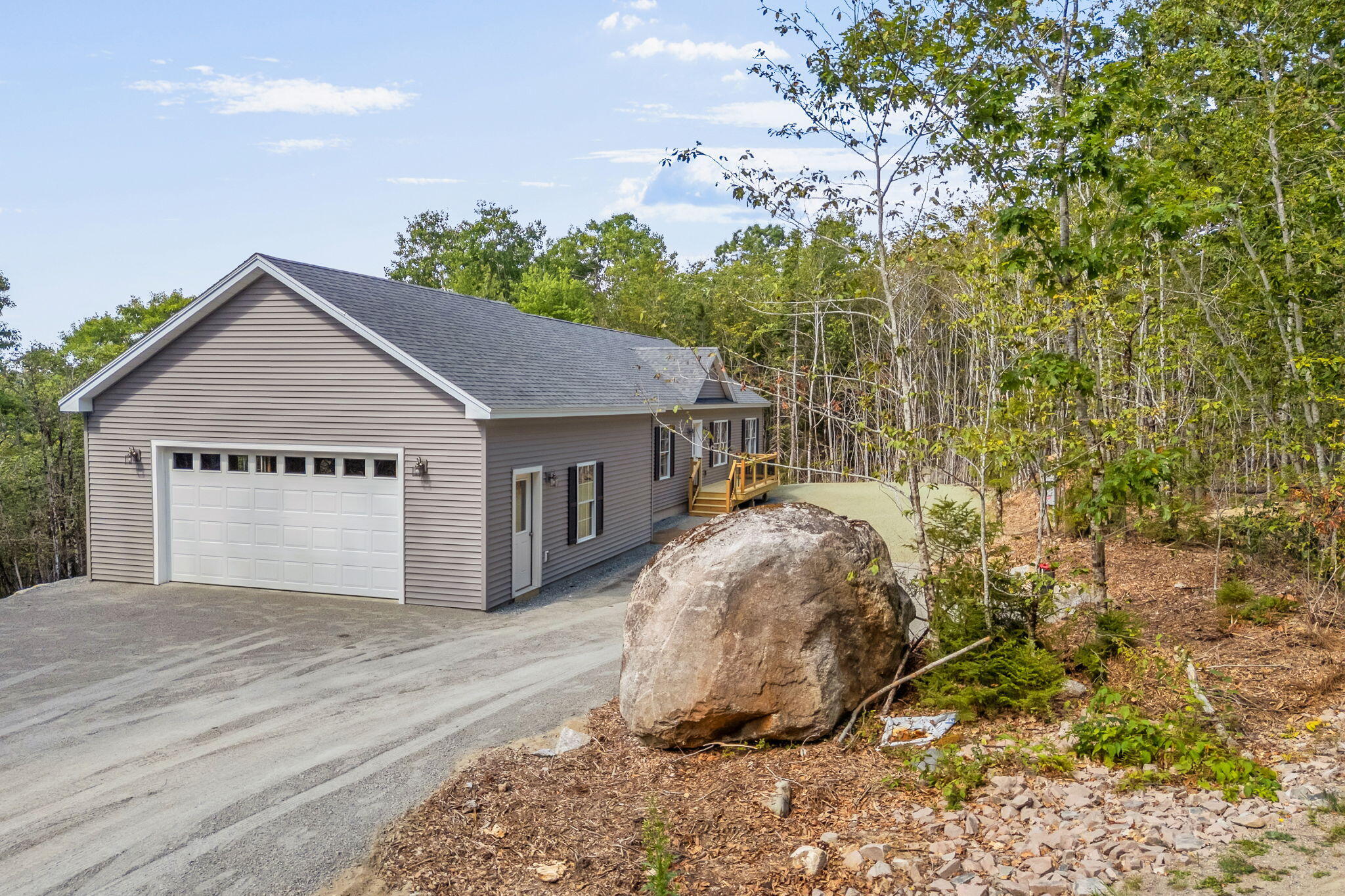 14 Manhattan Way Property Photo 6