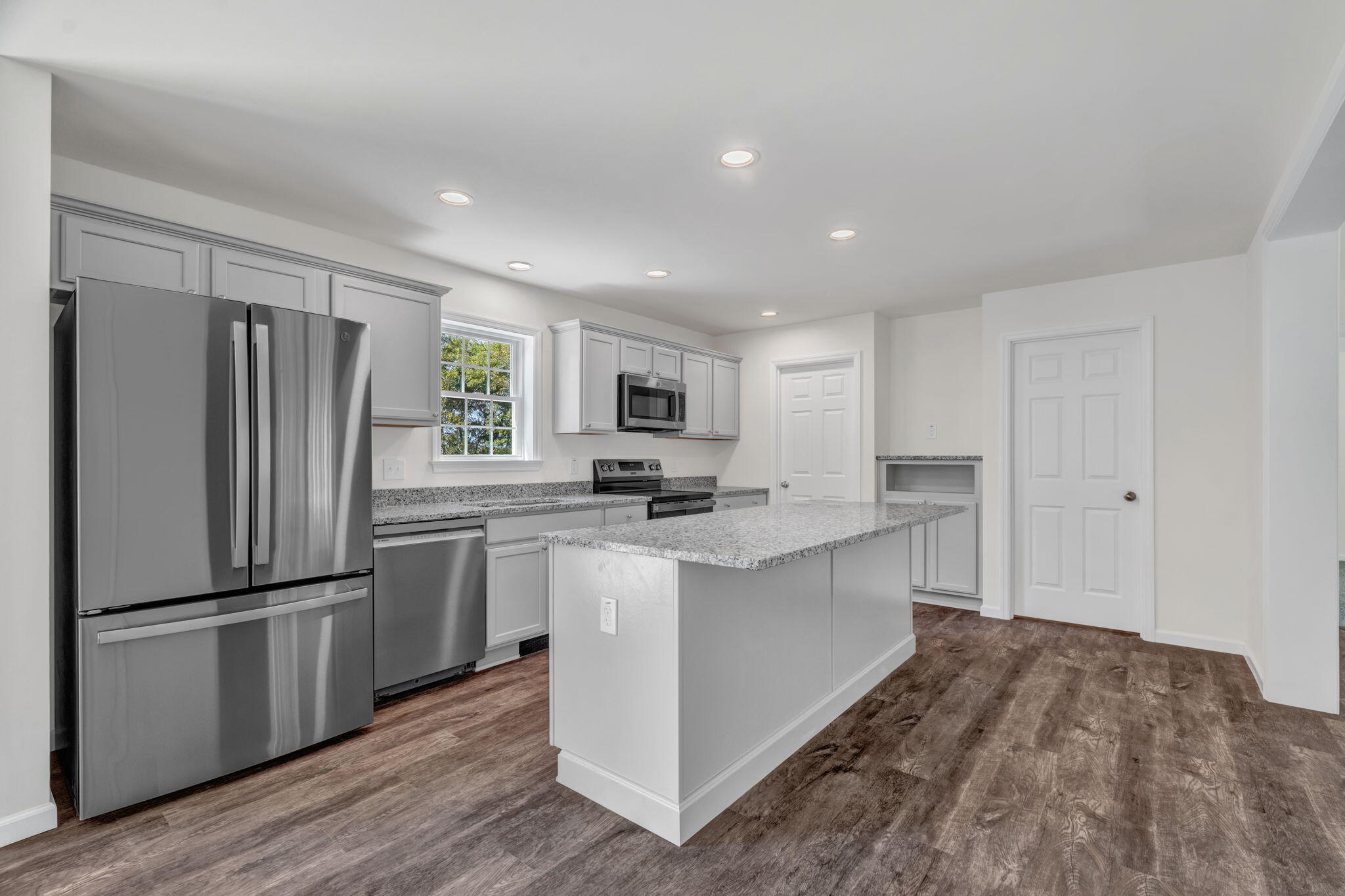 14 Manhattan Way Property Photo 13