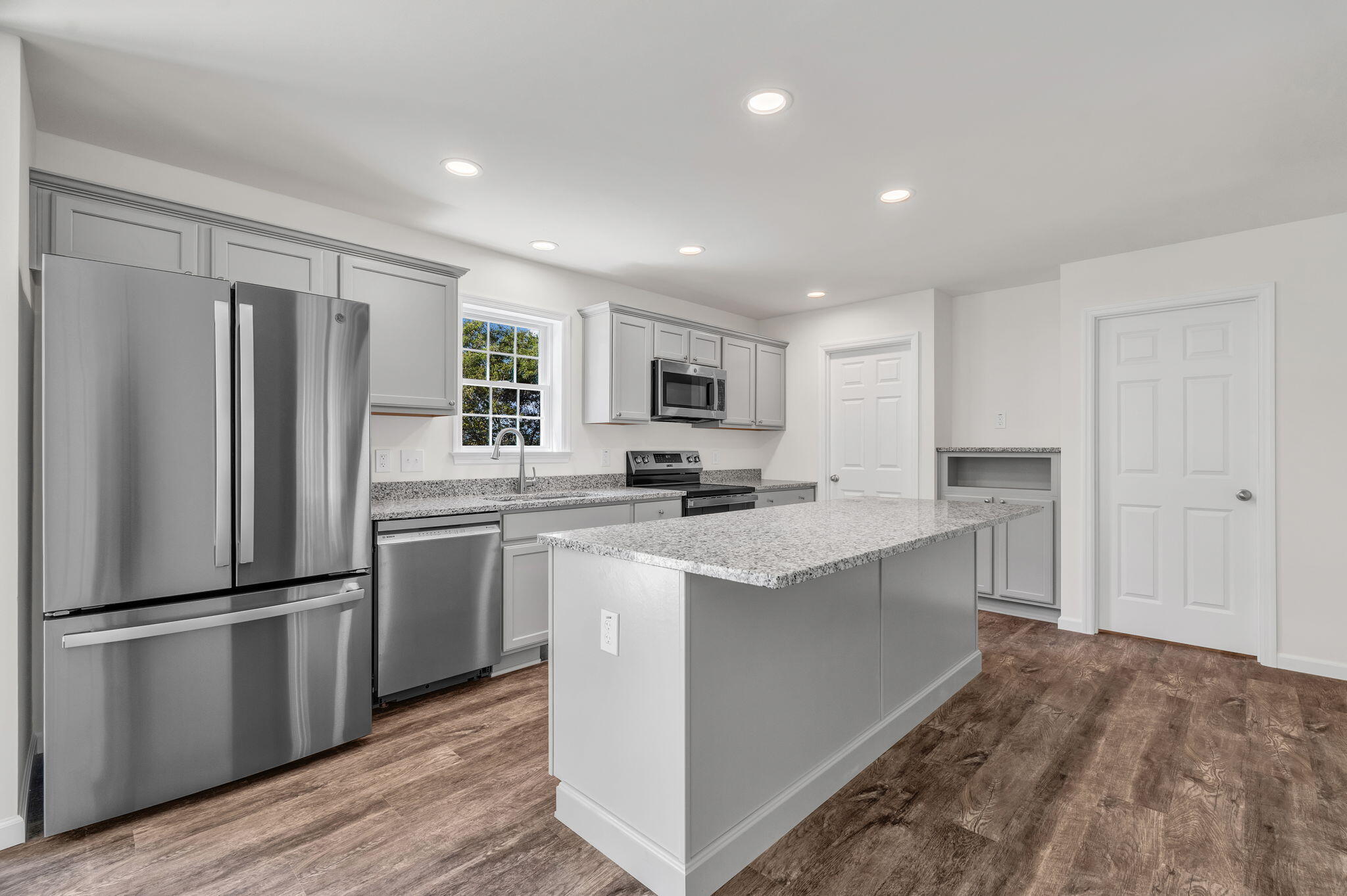14 Manhattan Way Property Photo 15