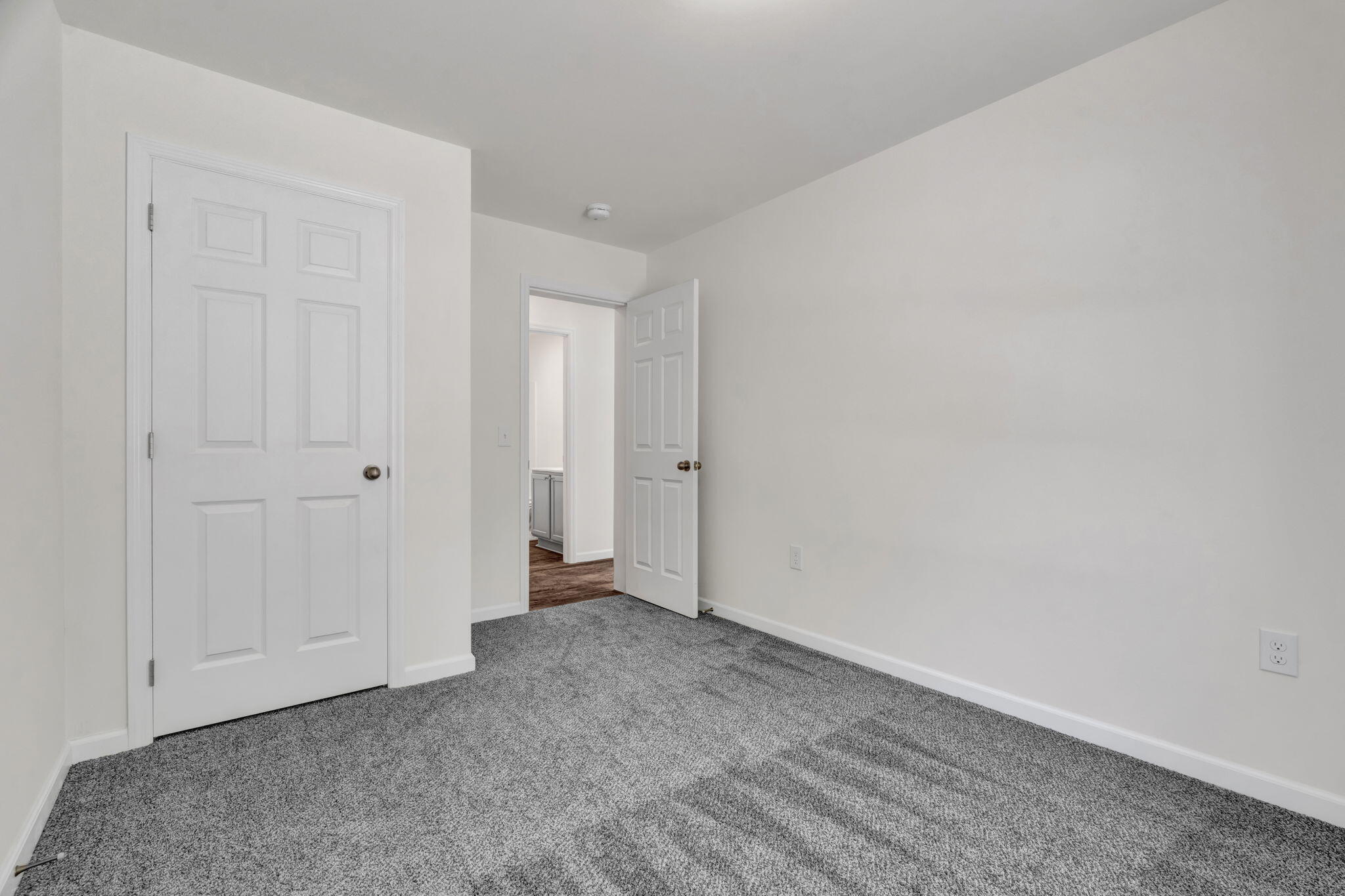 14 Manhattan Way Property Photo 23